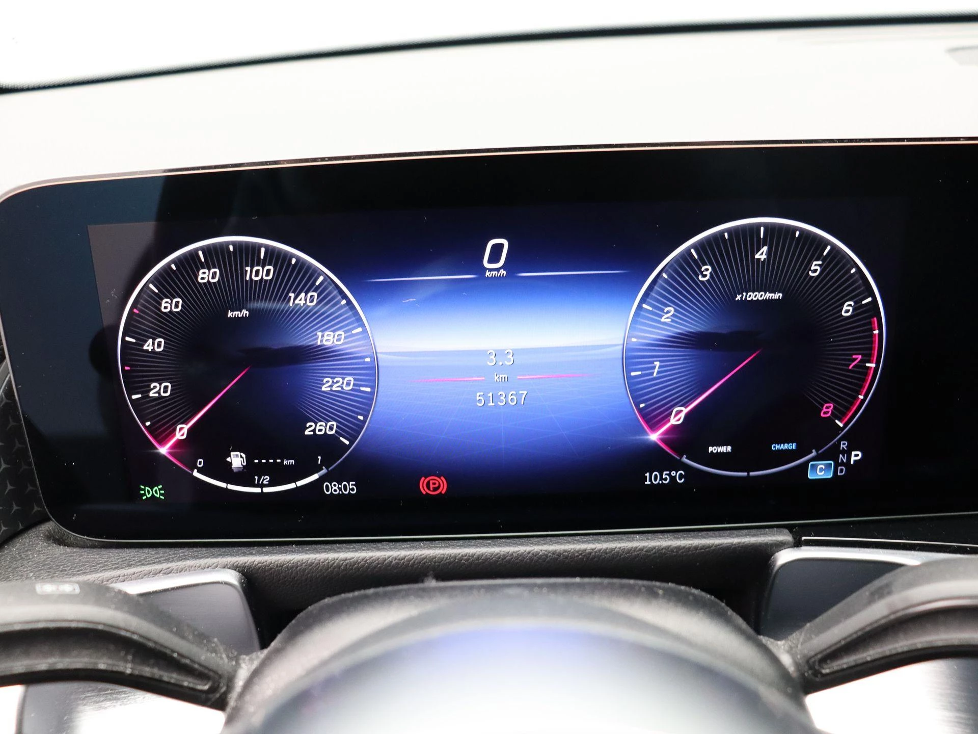 Mercedes-Benz GLB 180 Luxury Line + CARPLAY + TREKHAAK + NIGHTPAKKET +