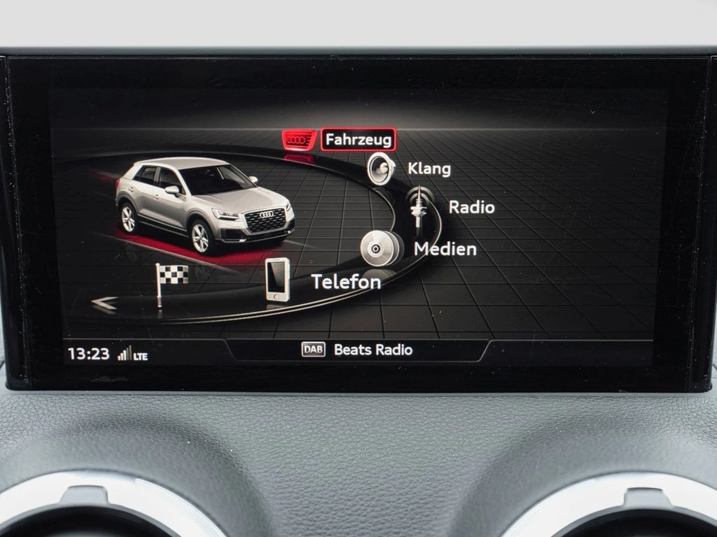 Audi Q2 35 TDI quattro advanced *Vorb.AHK*Navi*Smatphone-Interface*PDC*Kamera*Drive-Select*Sound-System