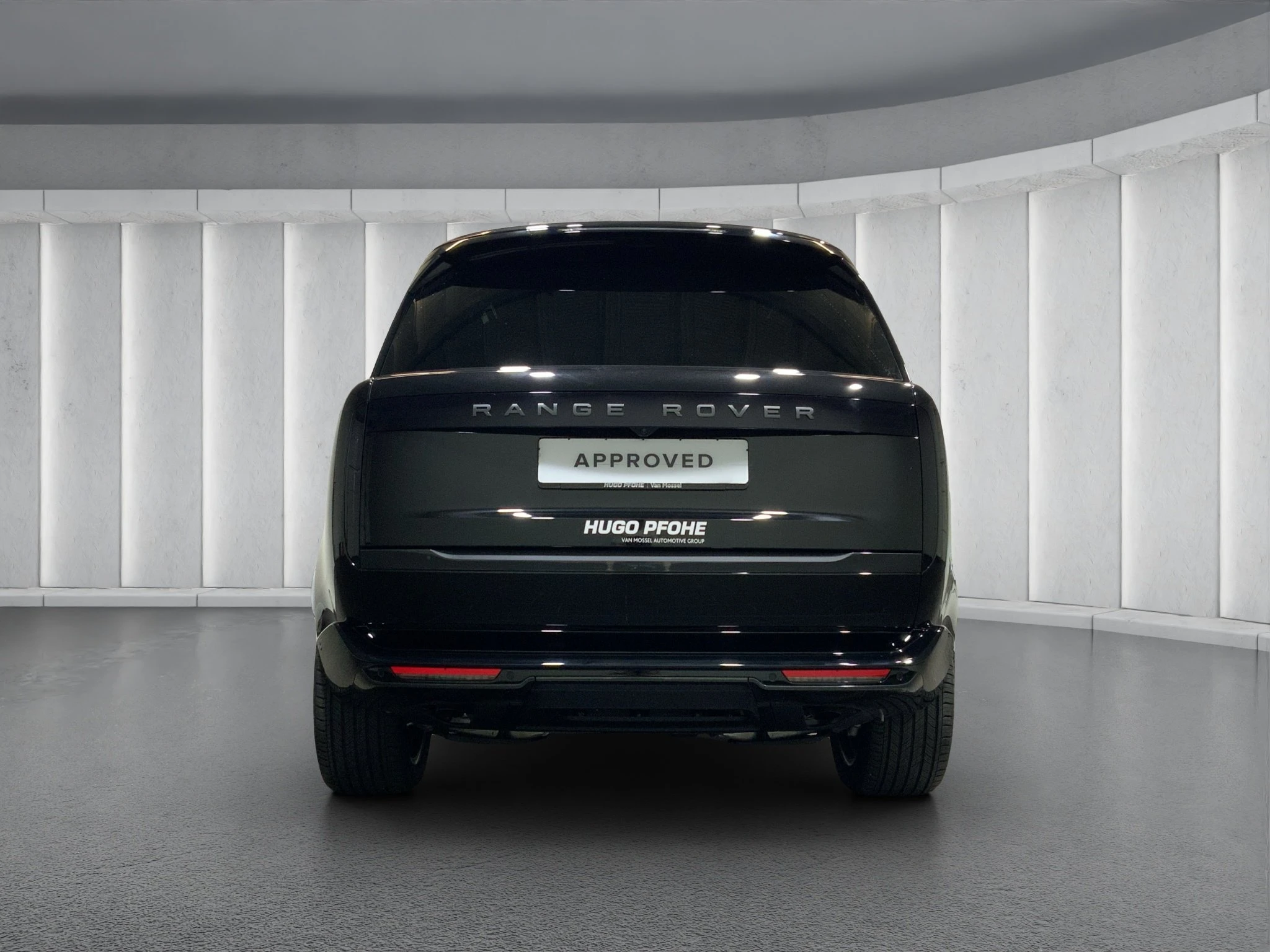 Land Rover-Range Rover-image-2