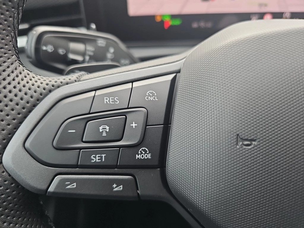 Volkswagen T-Roc 1.5l eTSI DSG R-Line"Black Style" *AHK