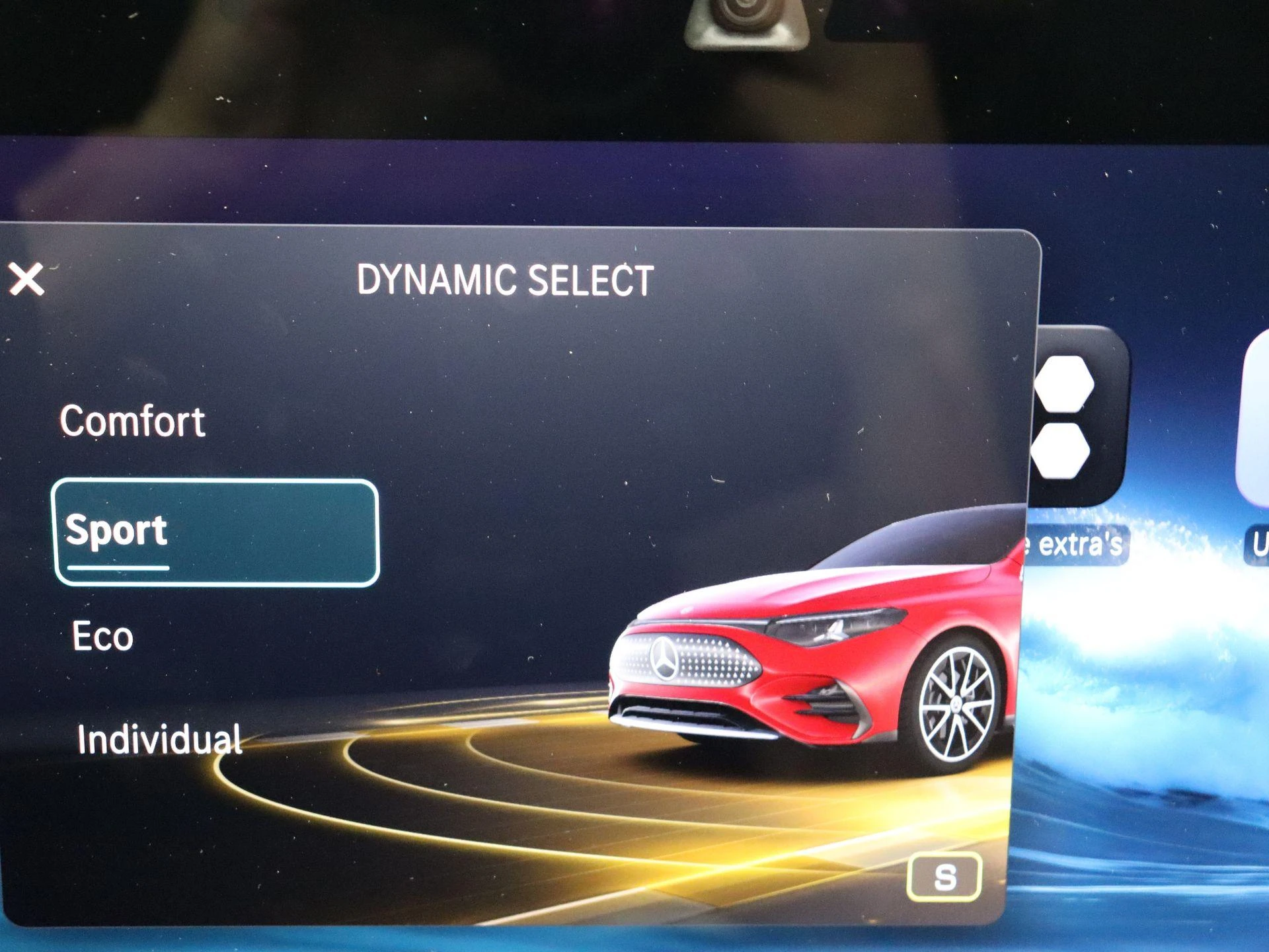 Mercedes-Benz-CLA-image-18