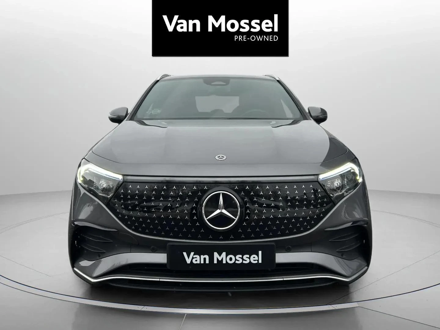 Mercedes-Benz-EQA-image-1