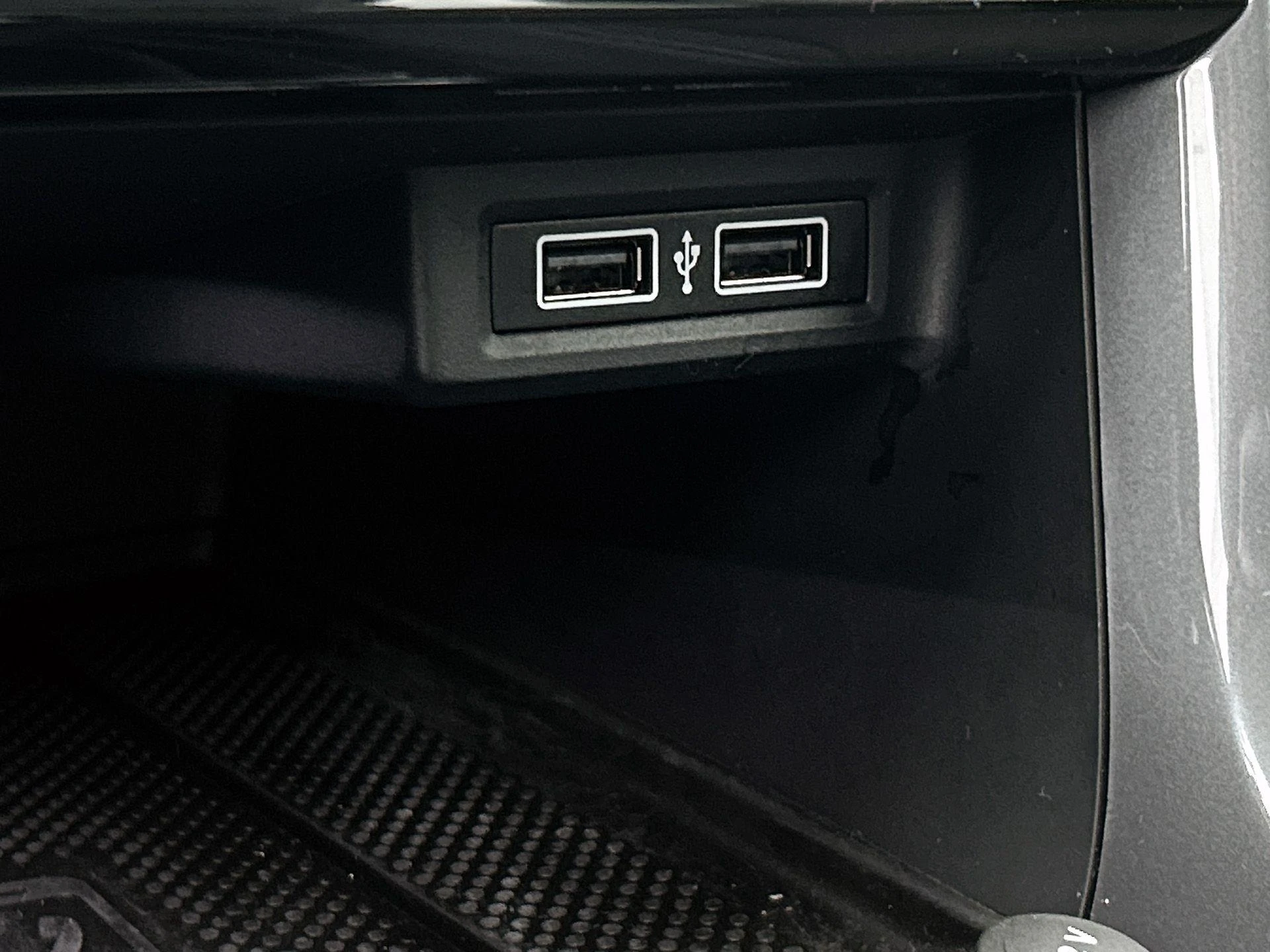 Volkswagen-T-Cross-image-38
