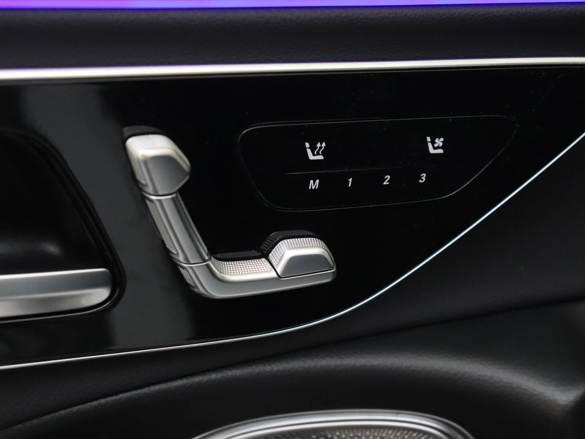 Mercedes-Benz-E-Klasse-image-25