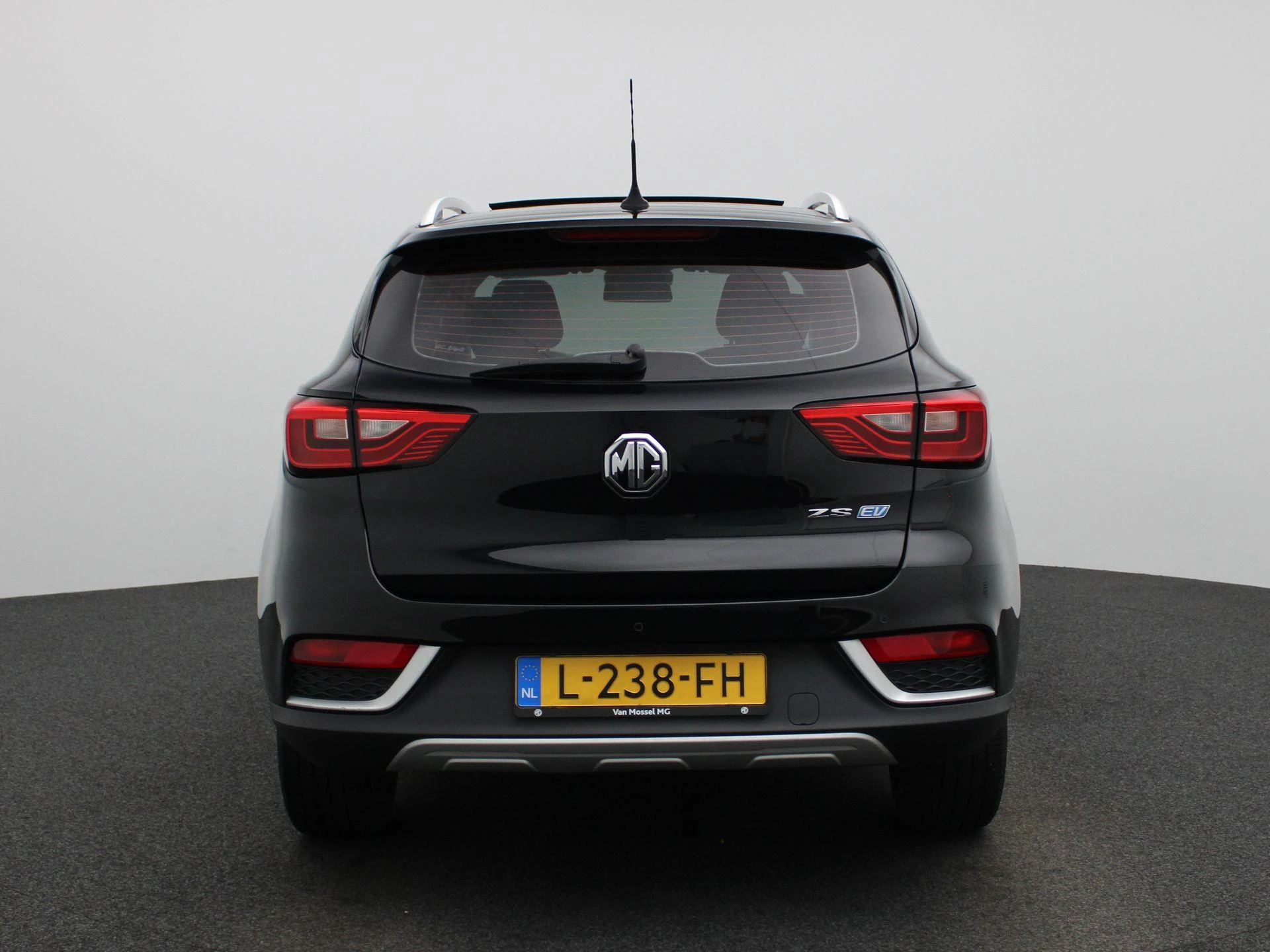 MG-ZS EV-image-4