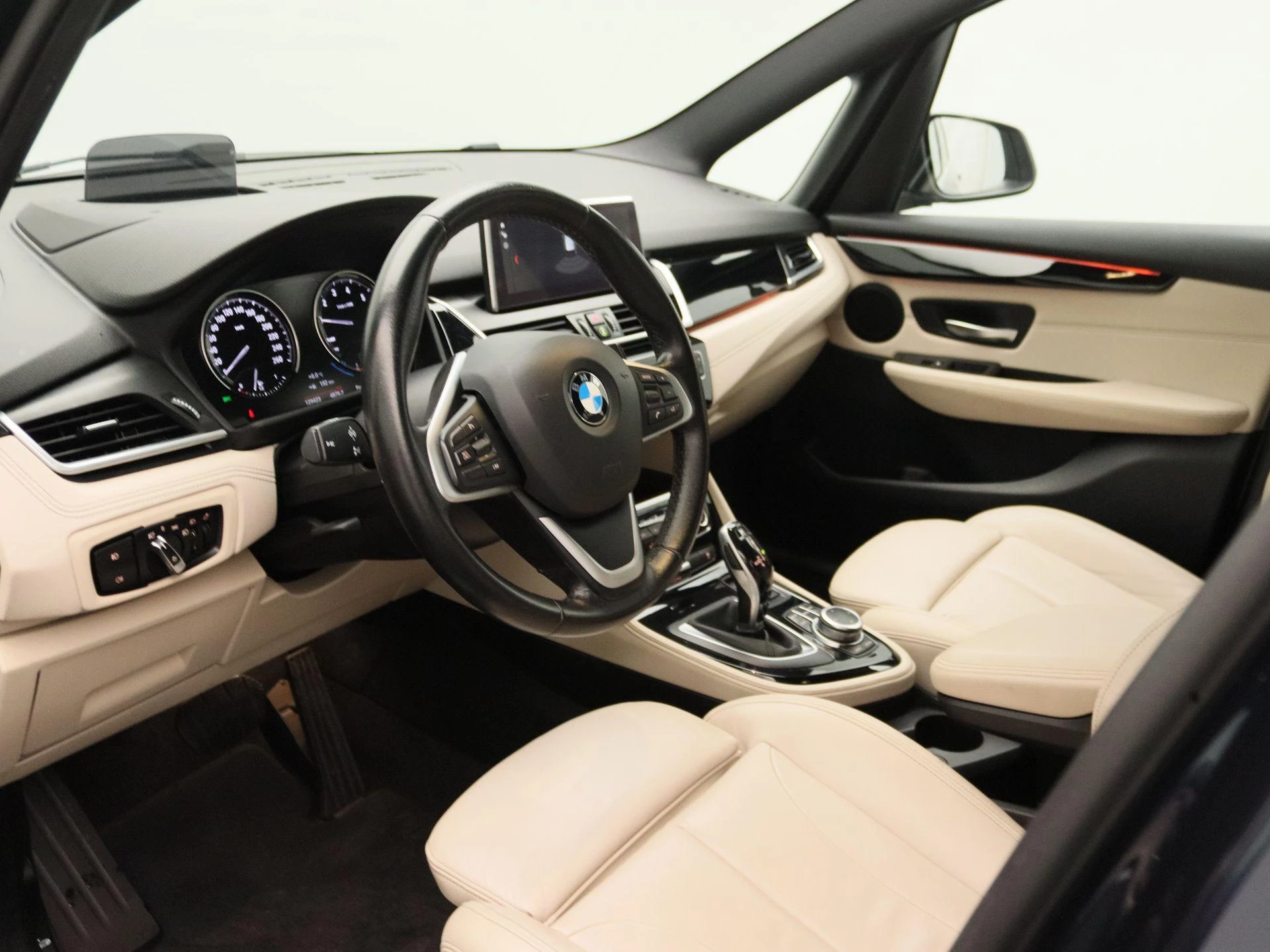 BMW-2 Serie-image-22