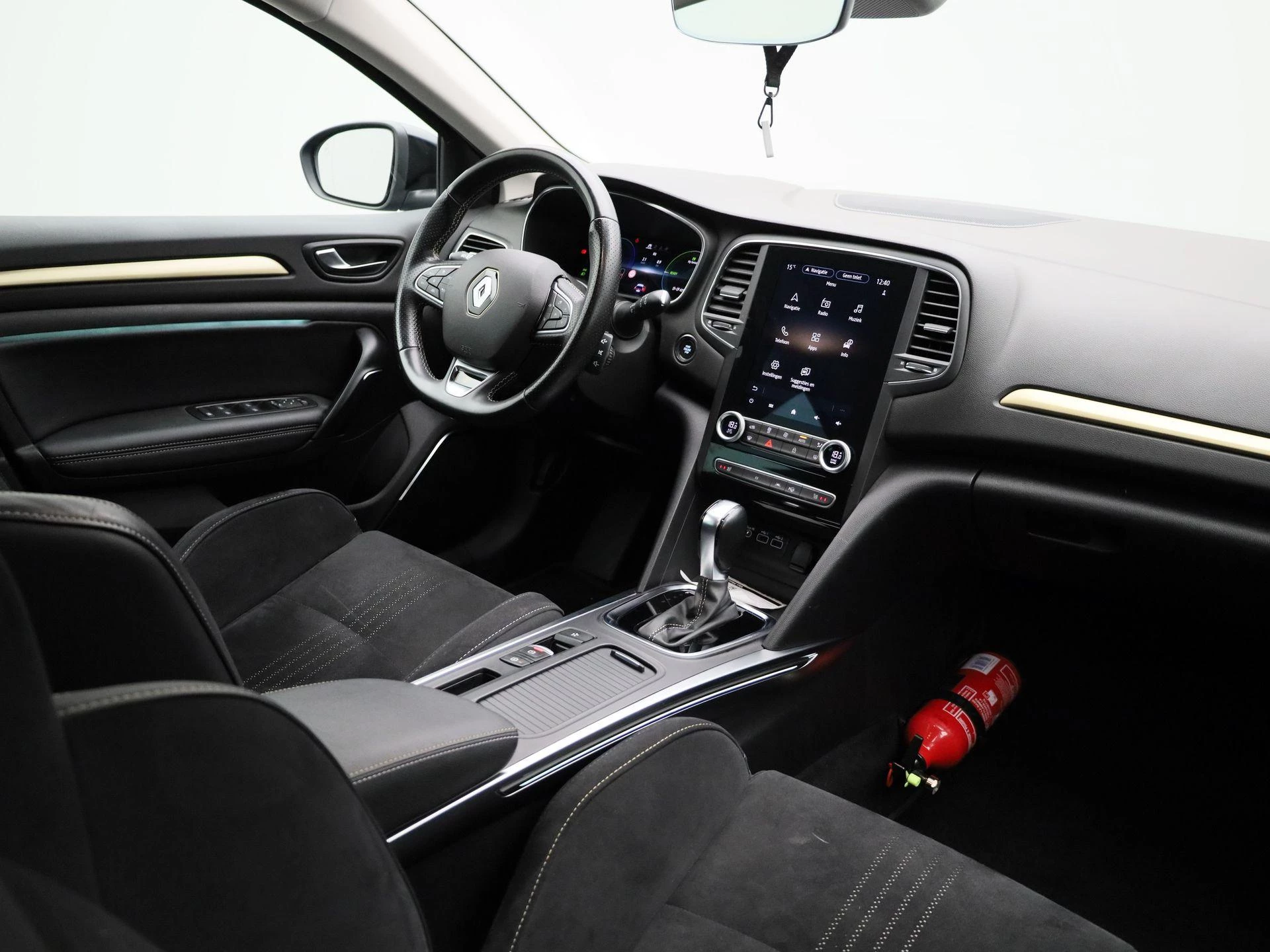 Renault-Megane E-Tech-image-33