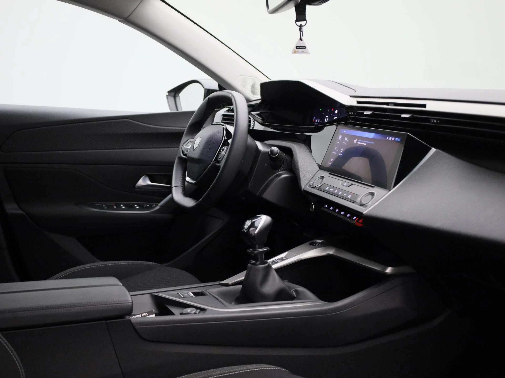 Peugeot-308-image-27