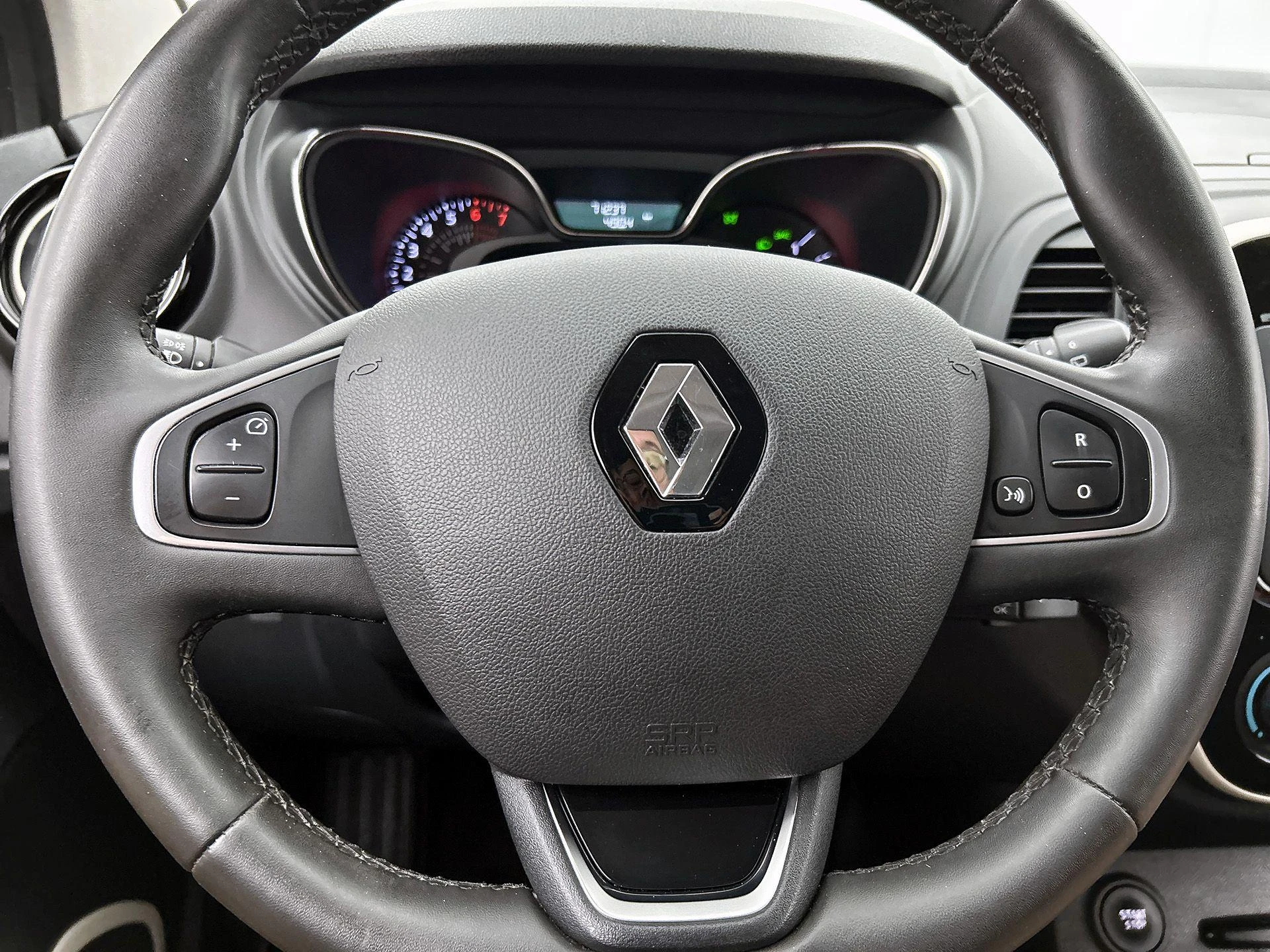 Renault-Captur-image-34