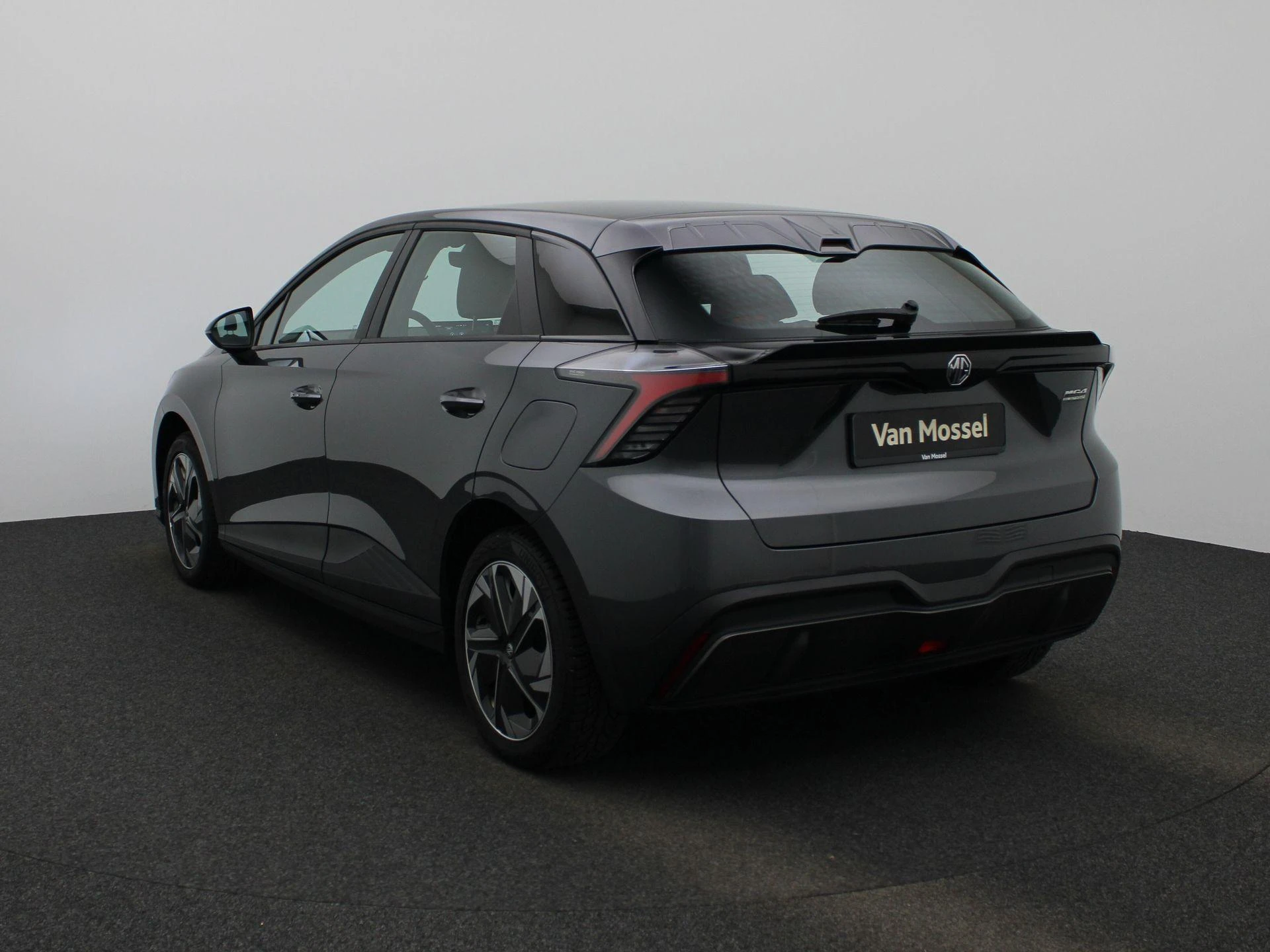 MG-MG4 EV-image-1