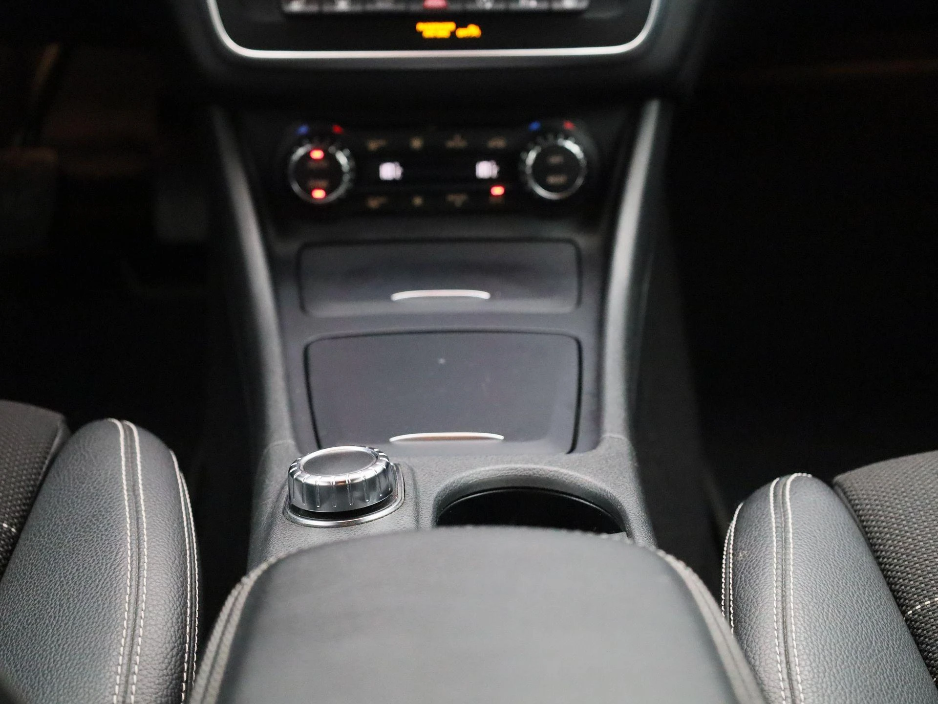 Mercedes-Benz-GLA-image-9