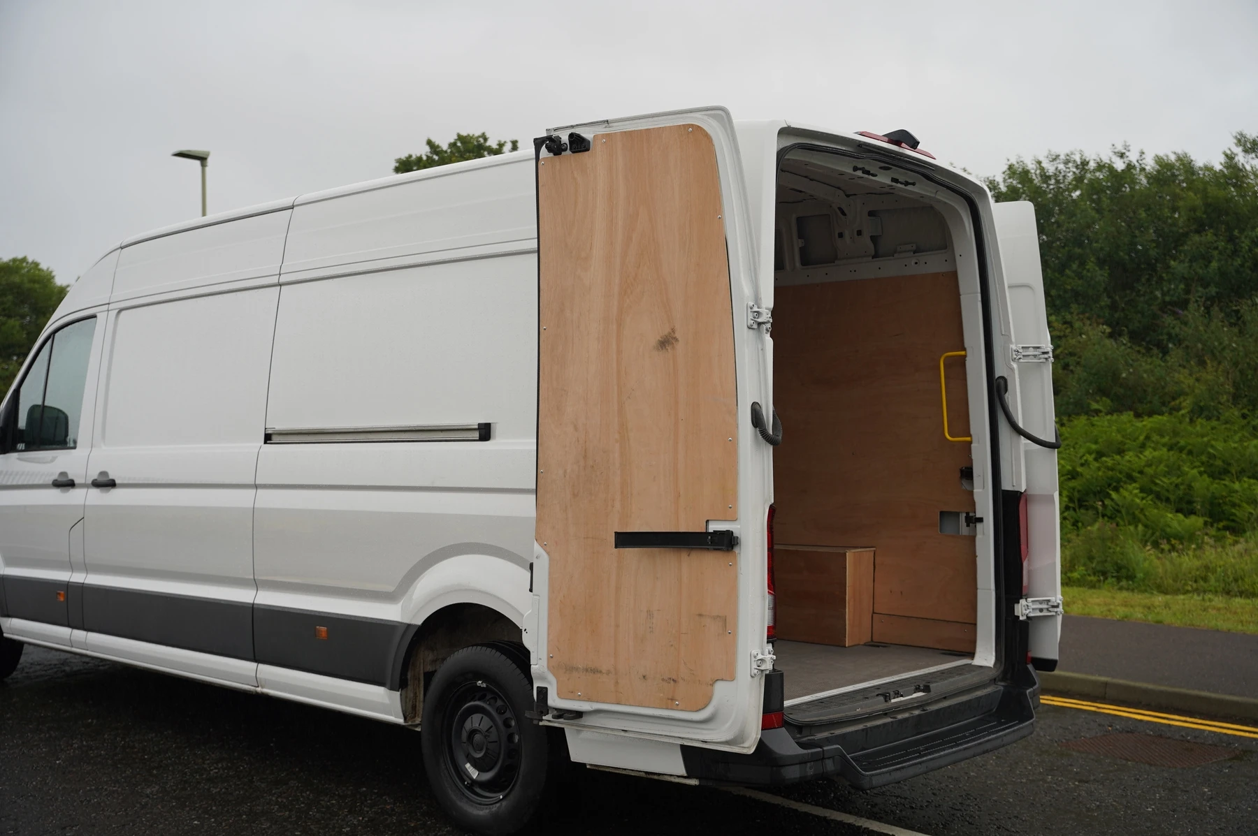Volkswagen-Crafter-image-28