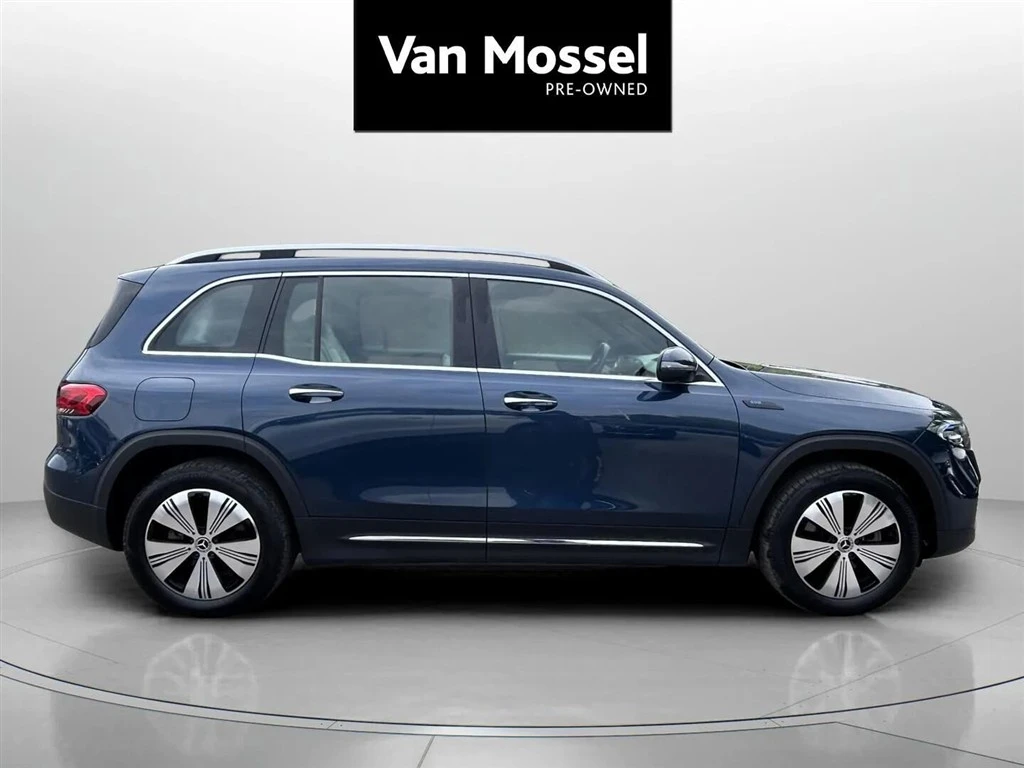 Mercedes-Benz-EQB-image-3