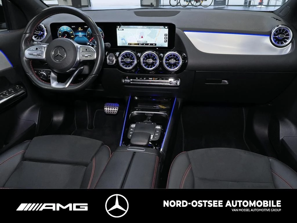 Mercedes-Benz-GLA-image-11