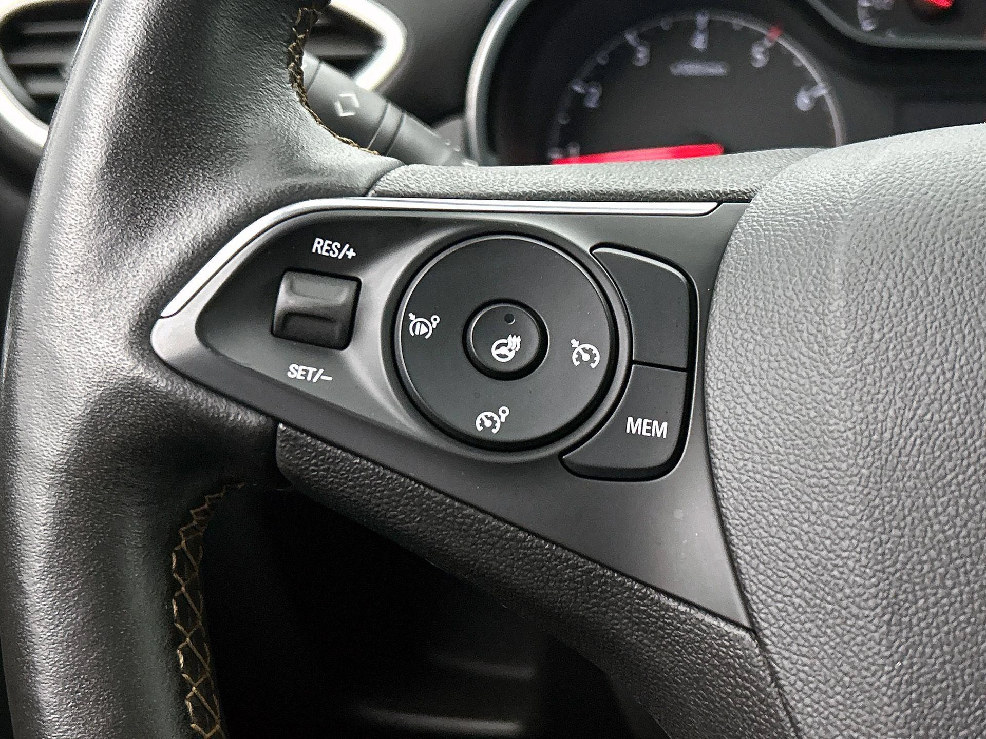 Opel-Crossland X-image-5