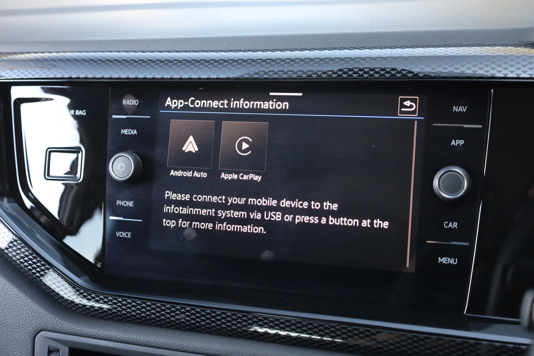 Volkswagen-Polo-image-16
