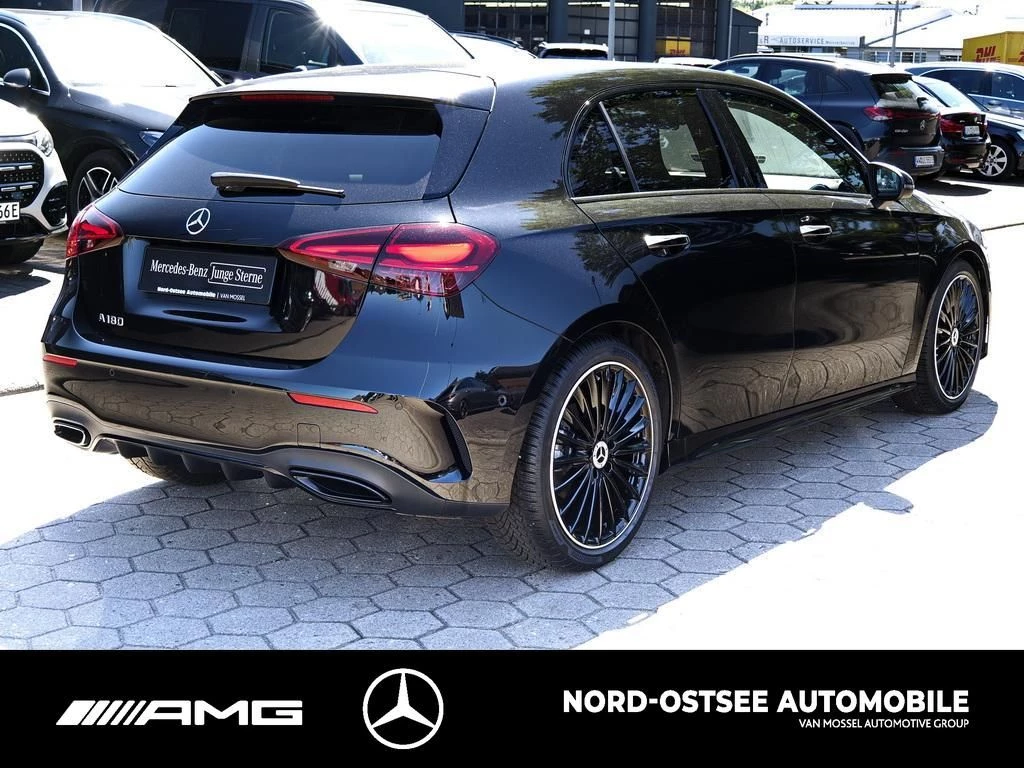 Mercedes-Benz A-Klasse 180 AMG PANO NIGHT MBUX KEYLESS-GO SHZ AMG Line
