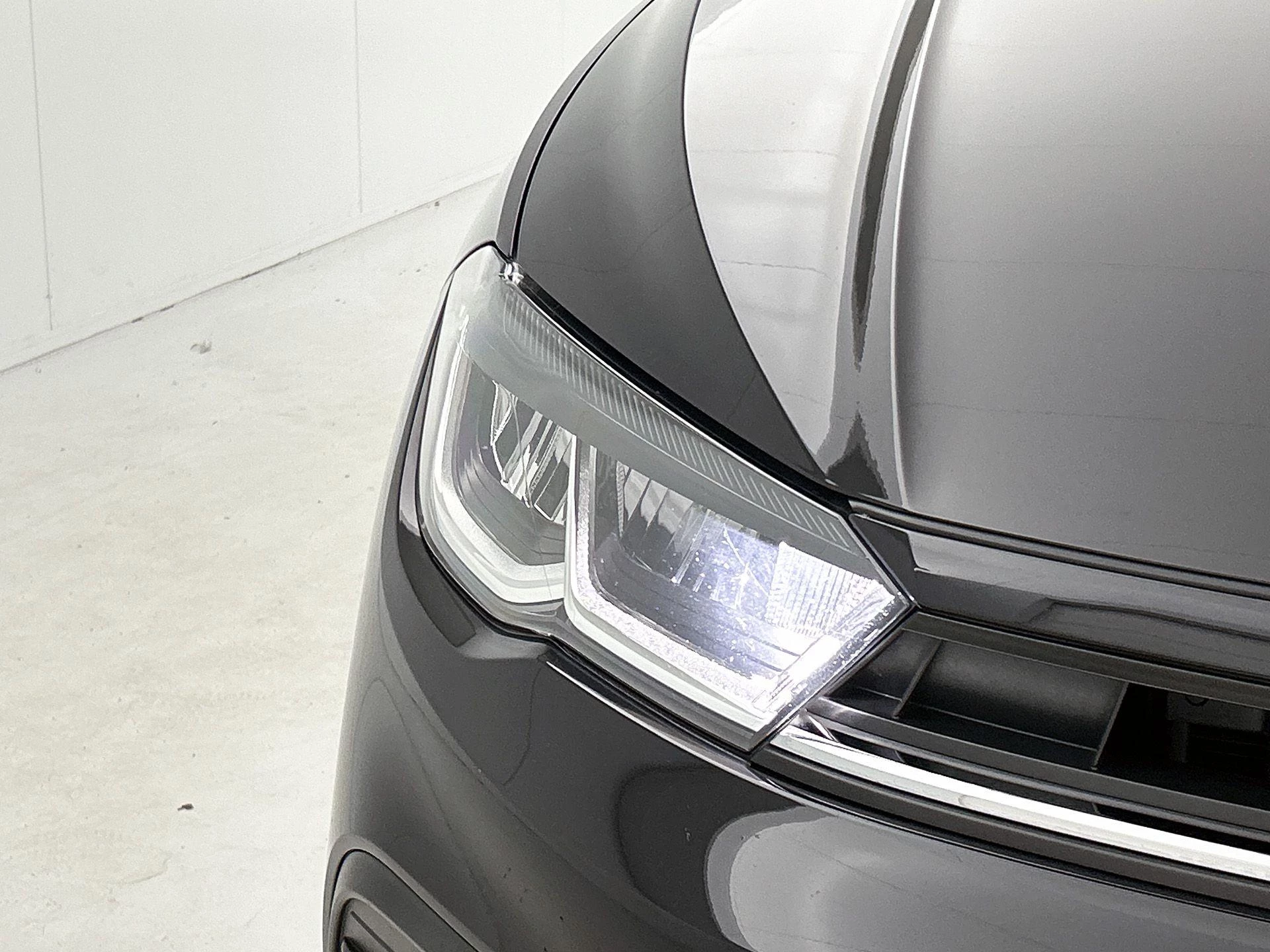 Volkswagen-Polo-image-23