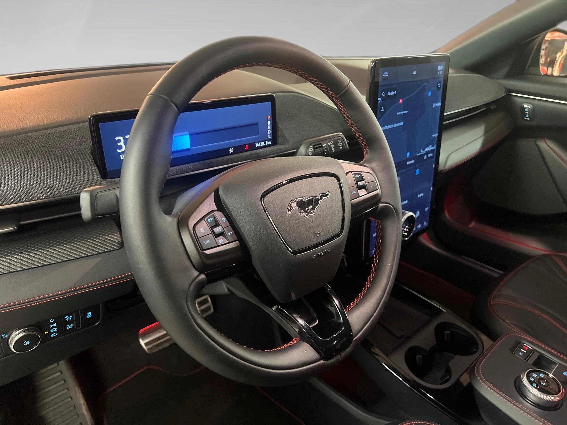 Ford-Mustang Mach-E-image-7