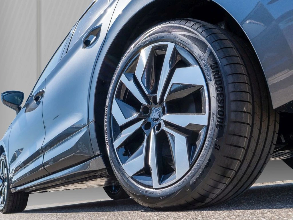 Škoda-Enyaq Coupe-image-4