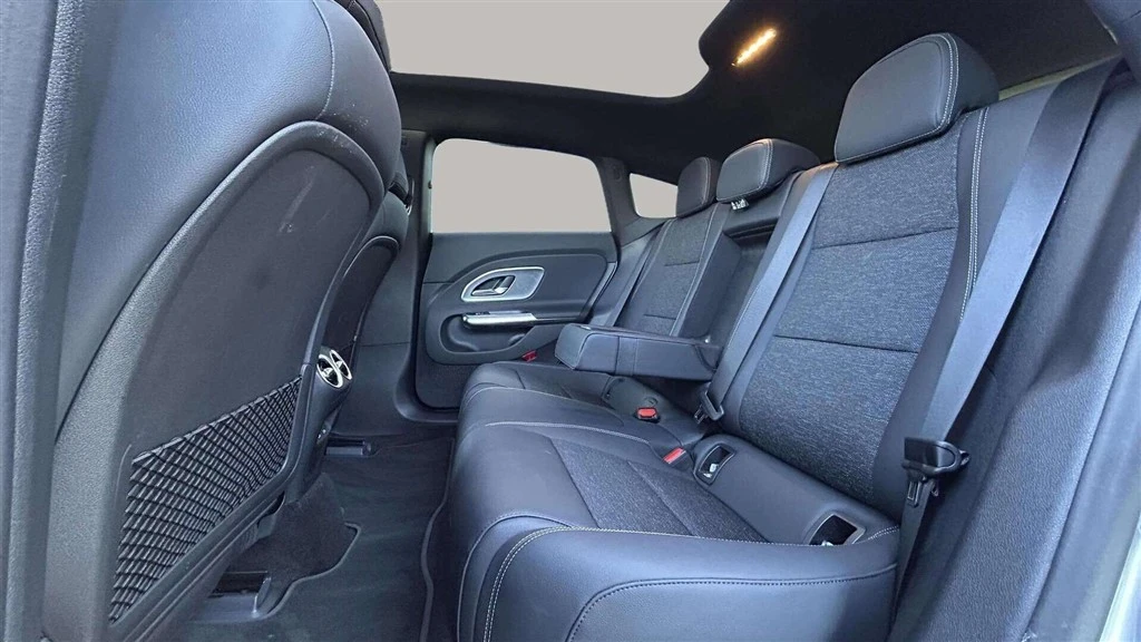 Mercedes-Benz-CLA-image-22