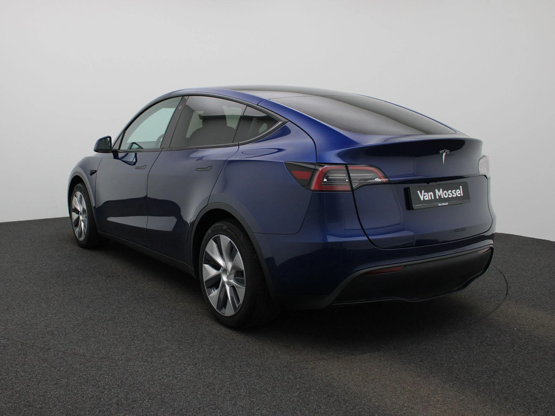 Tesla-Model Y-image-1