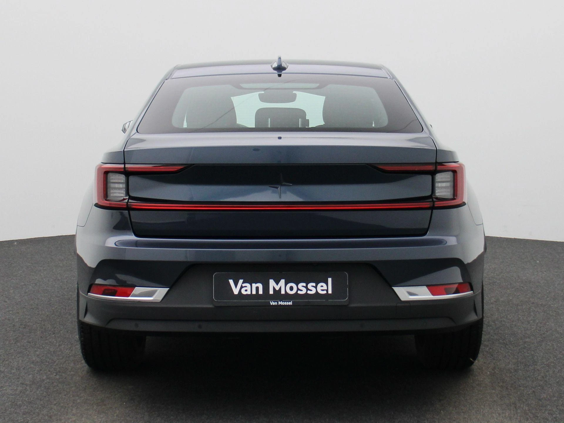 Polestar-2-image-4