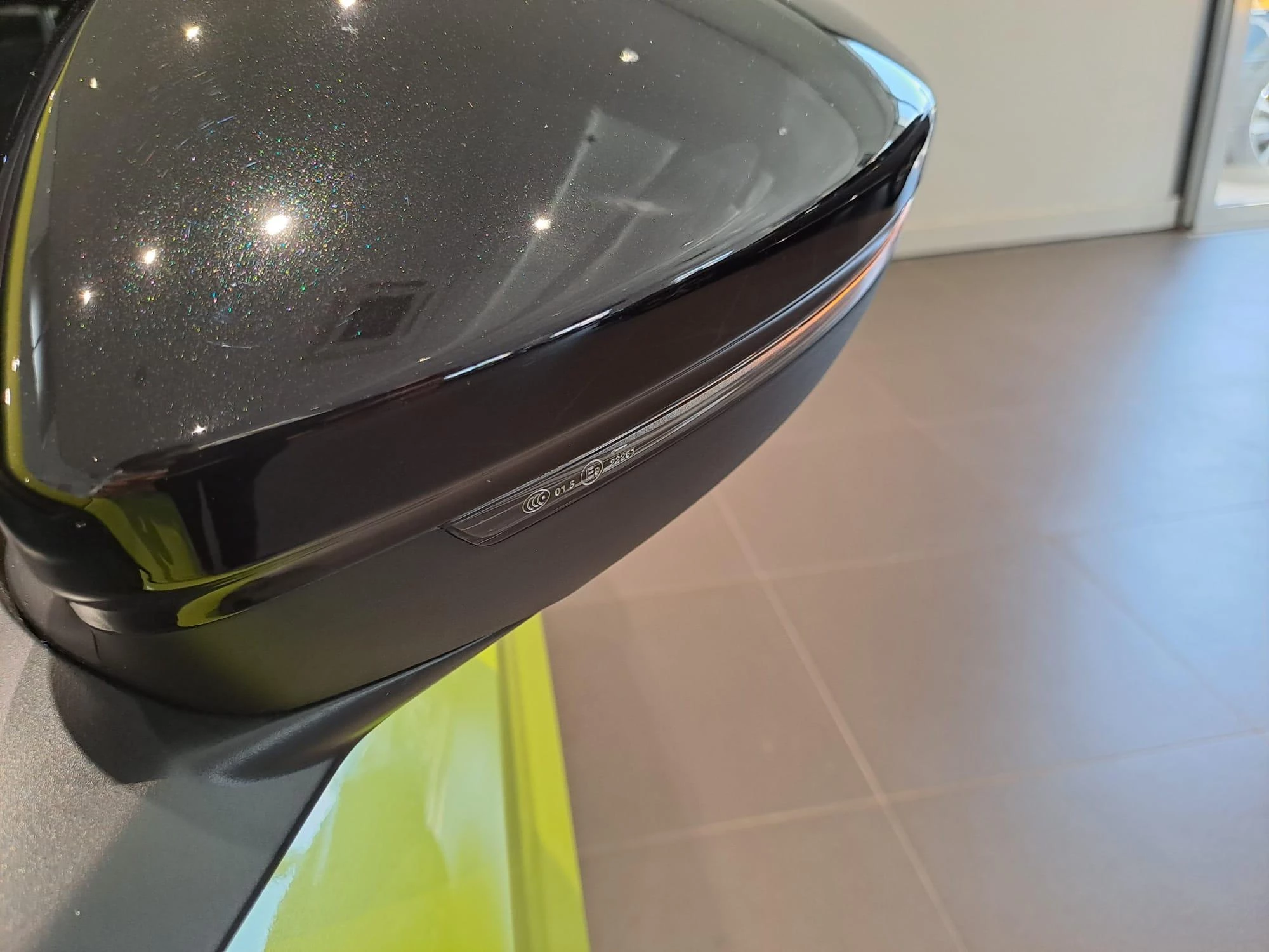 Peugeot 208 Hybrid 136 e-DCS6 GT