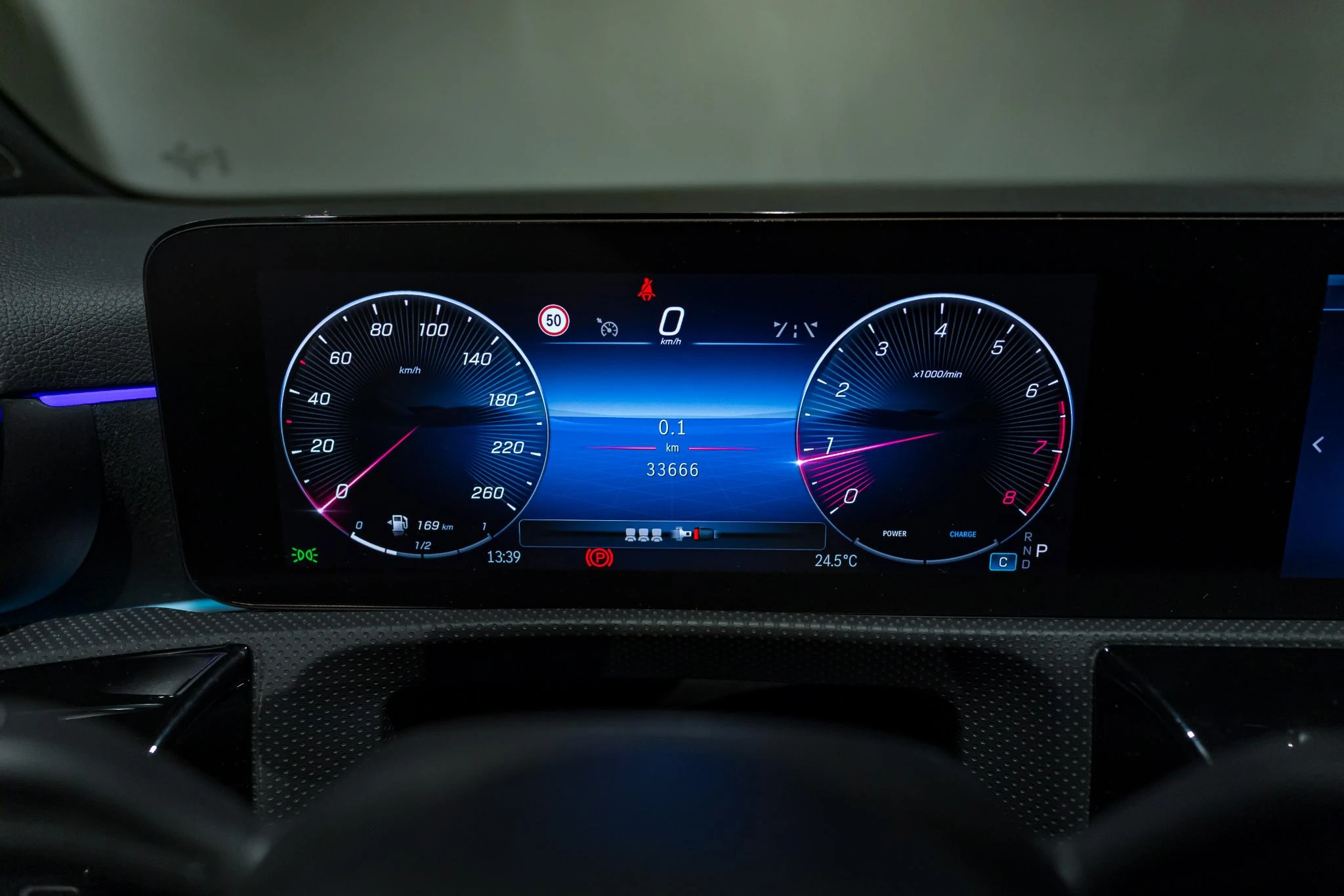 Mercedes-Benz-A-Klasse-image-10