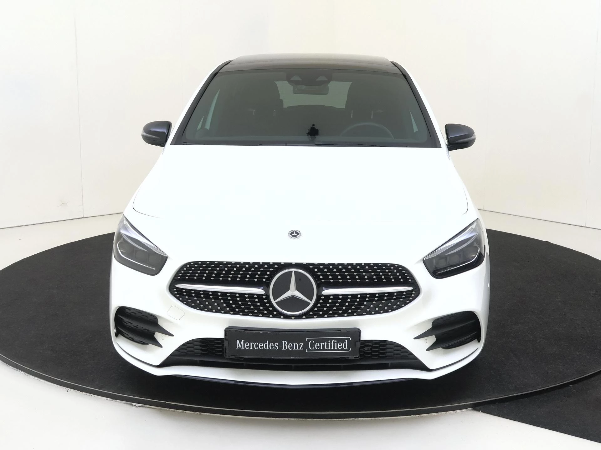 Mercedes-Benz-B-Klasse-image-6