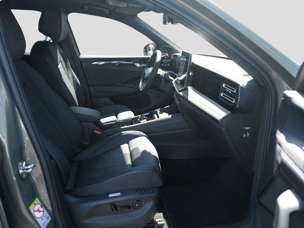 Volkswagen Tiguan 2.0 TDI DSG R-Line 4Mo AHK/Pano/RFK/Leder