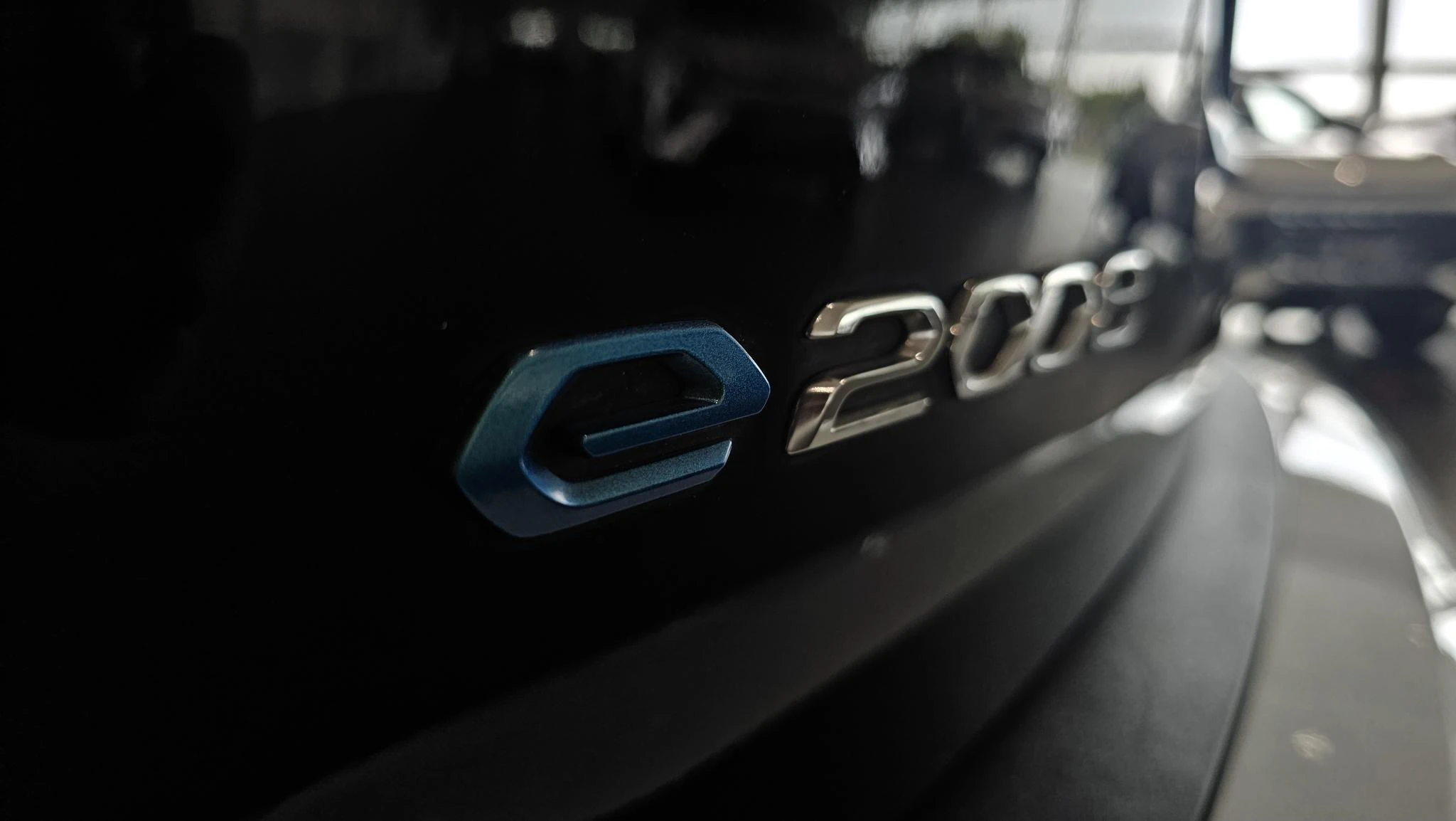 Peugeot-e-2008-image-27