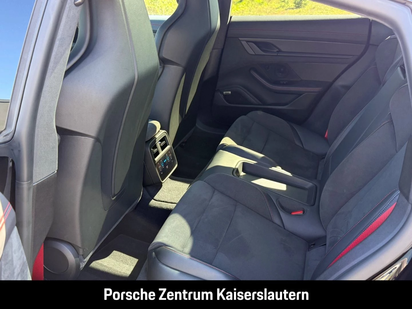 Porsche Taycan GTS HA-Lenkung InnoDrive Head-Up BOSE gts