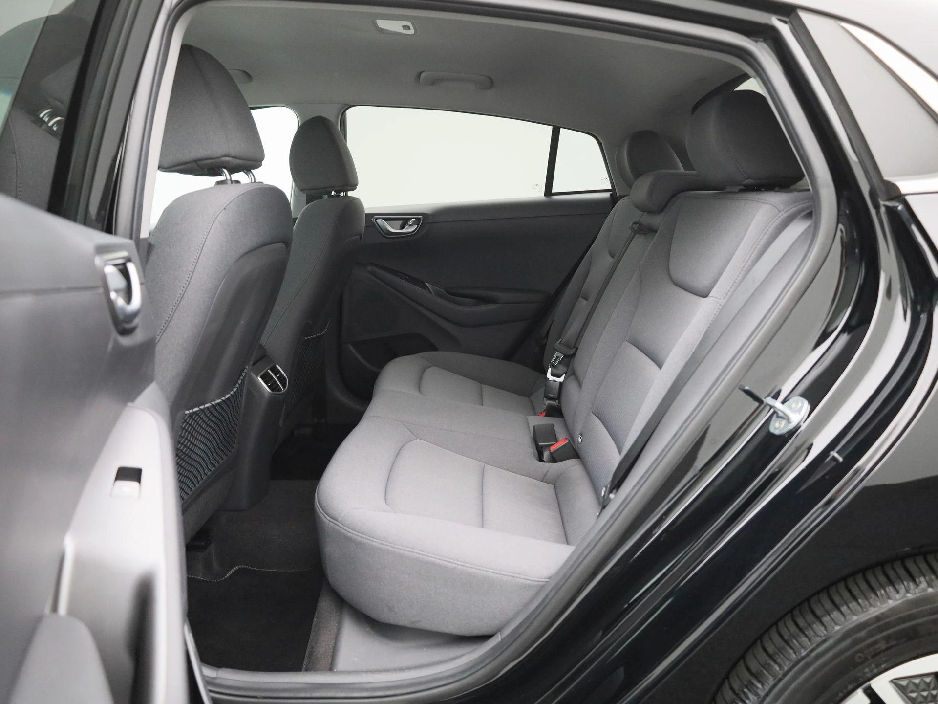 Hyundai-IONIQ-image-11