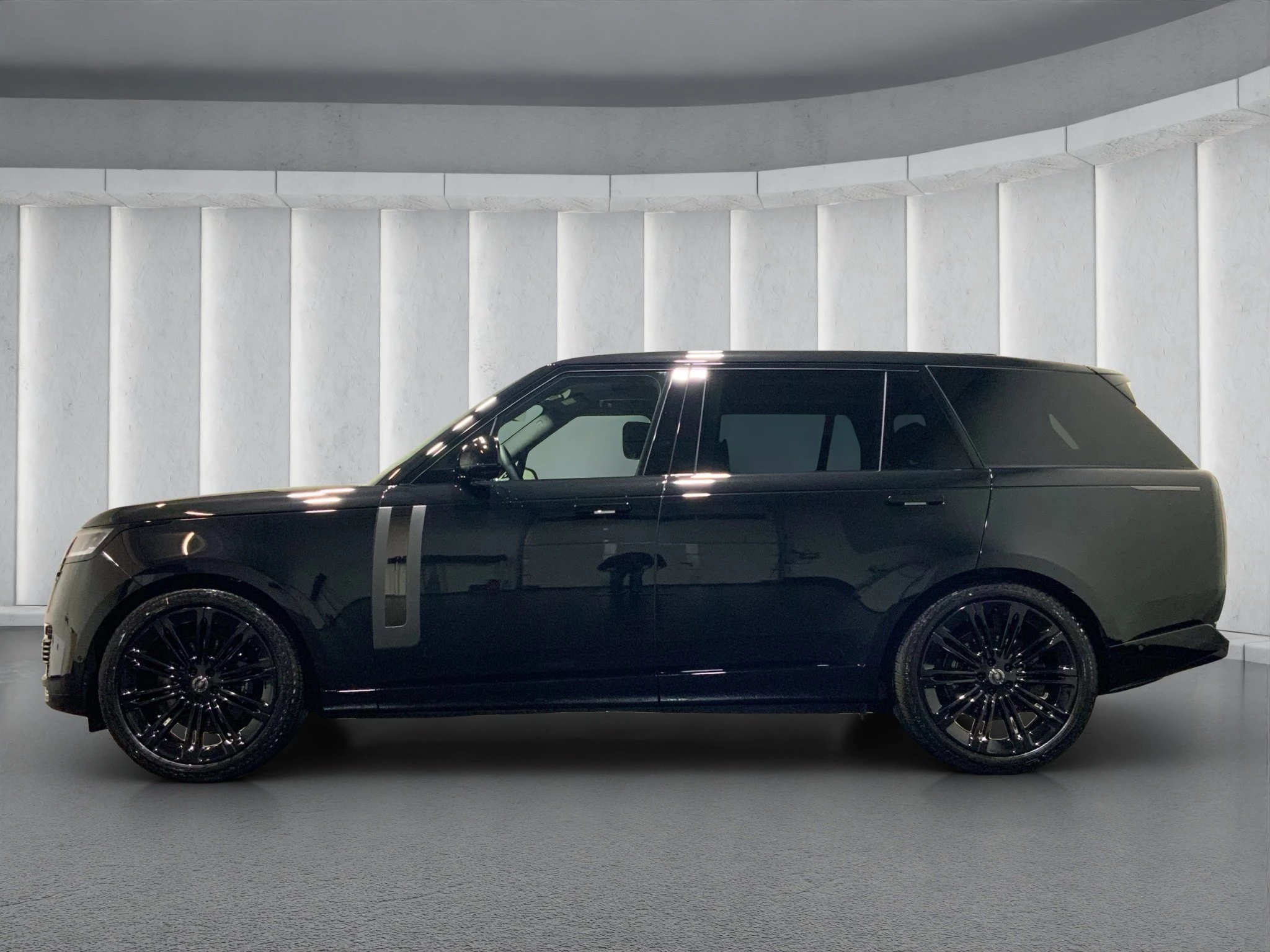 Land Rover Range Rover SV 4.4 P615 V8 LWB Massage