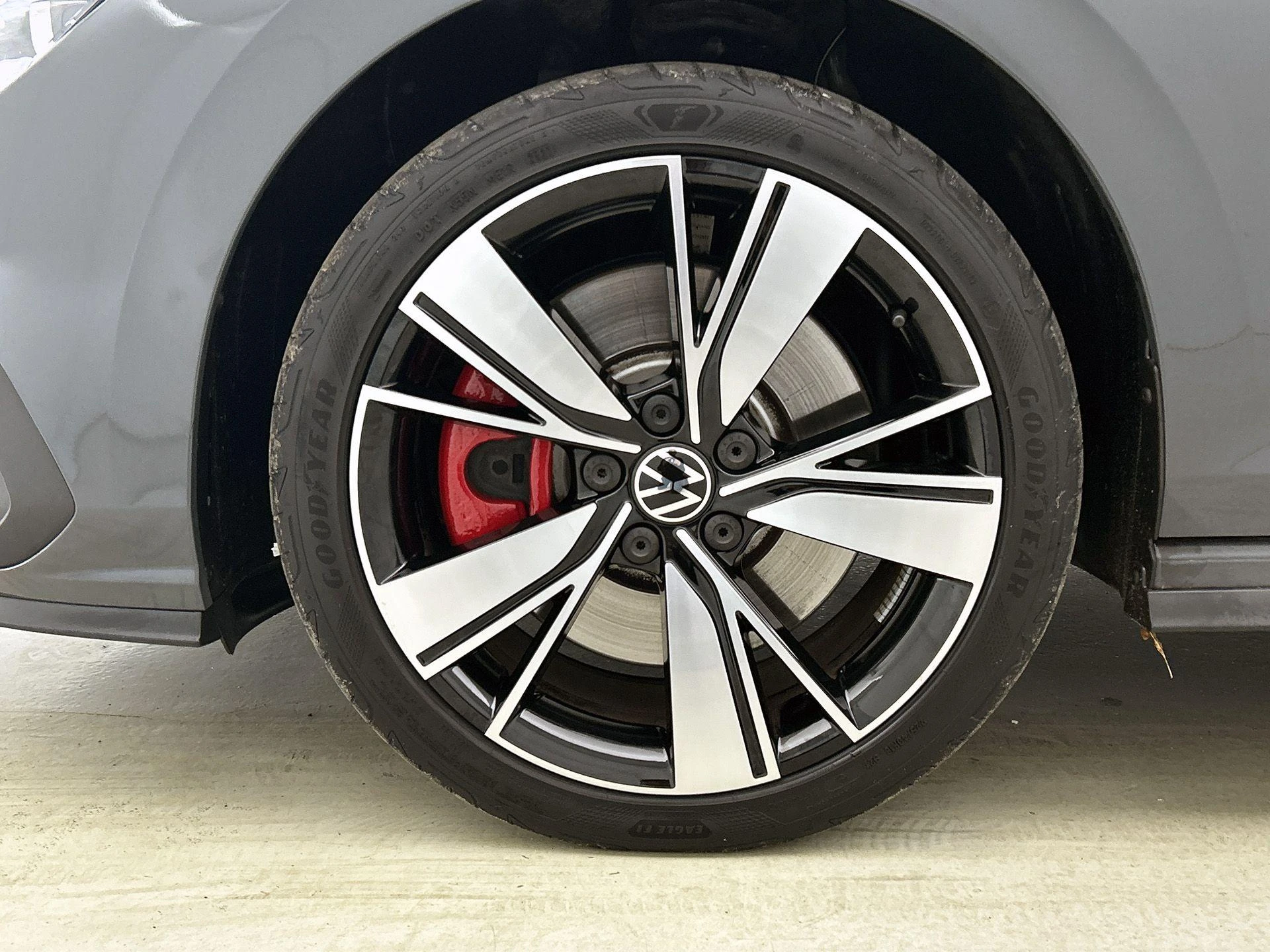 Volkswagen-Golf-image-40