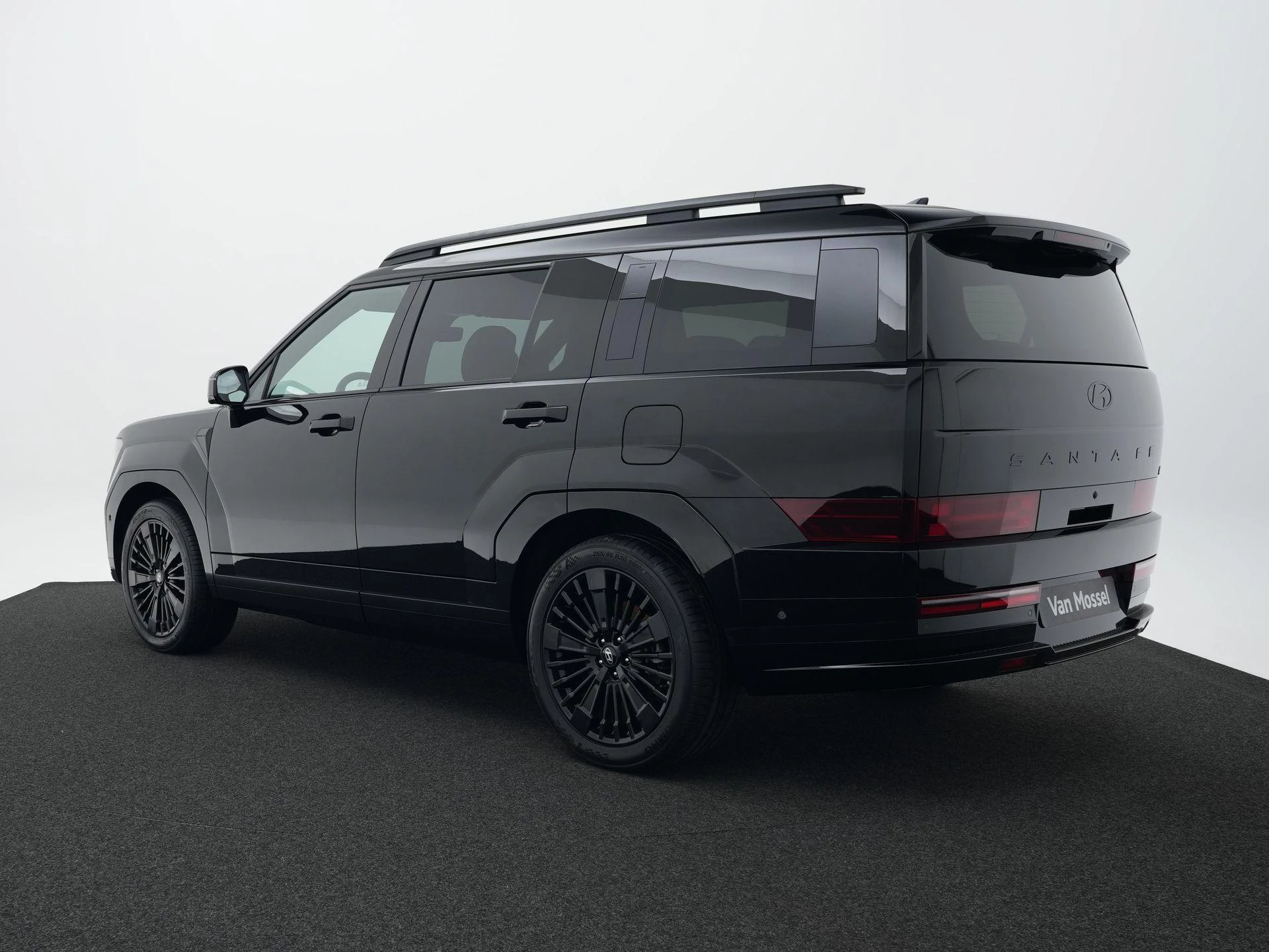 Hyundai-Santa Fe-image-1