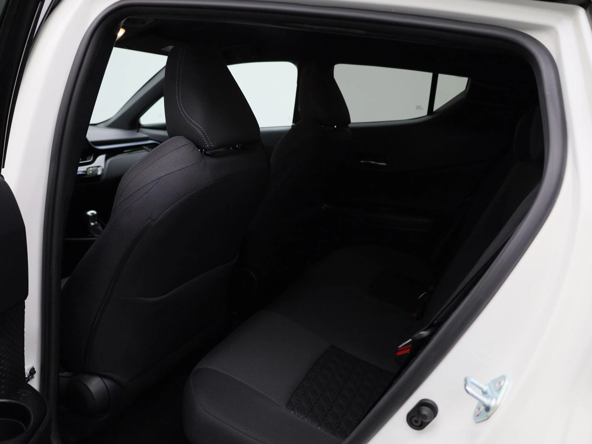 Toyota-C-HR-image-9