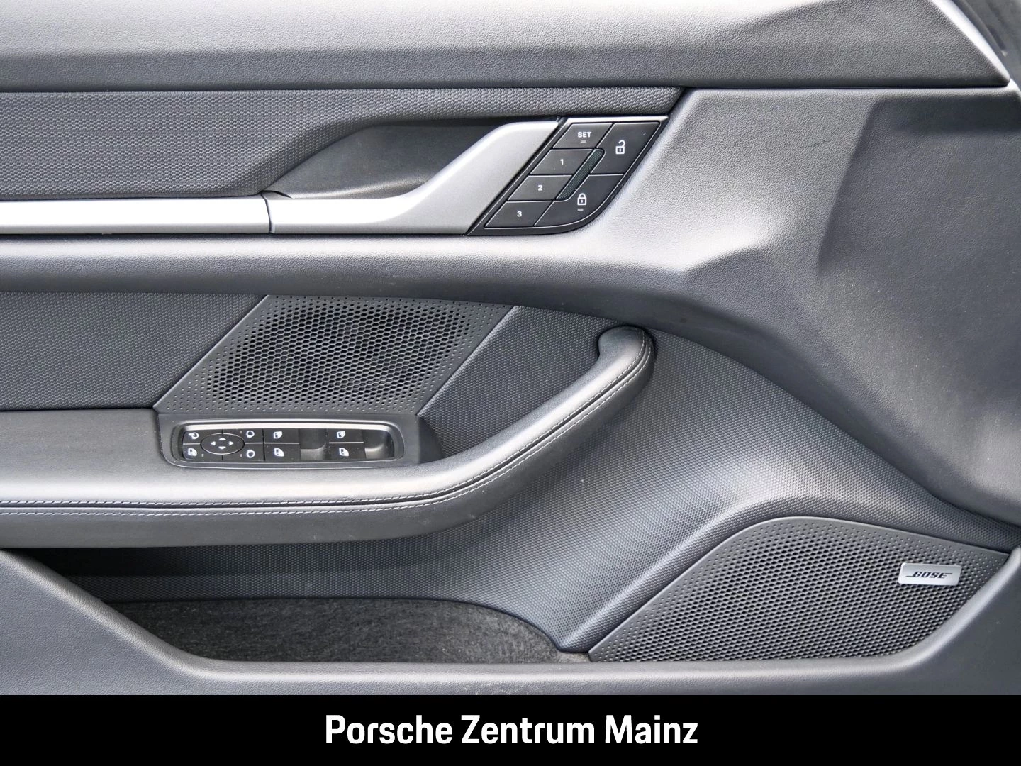 Porsche-Taycan-image-27