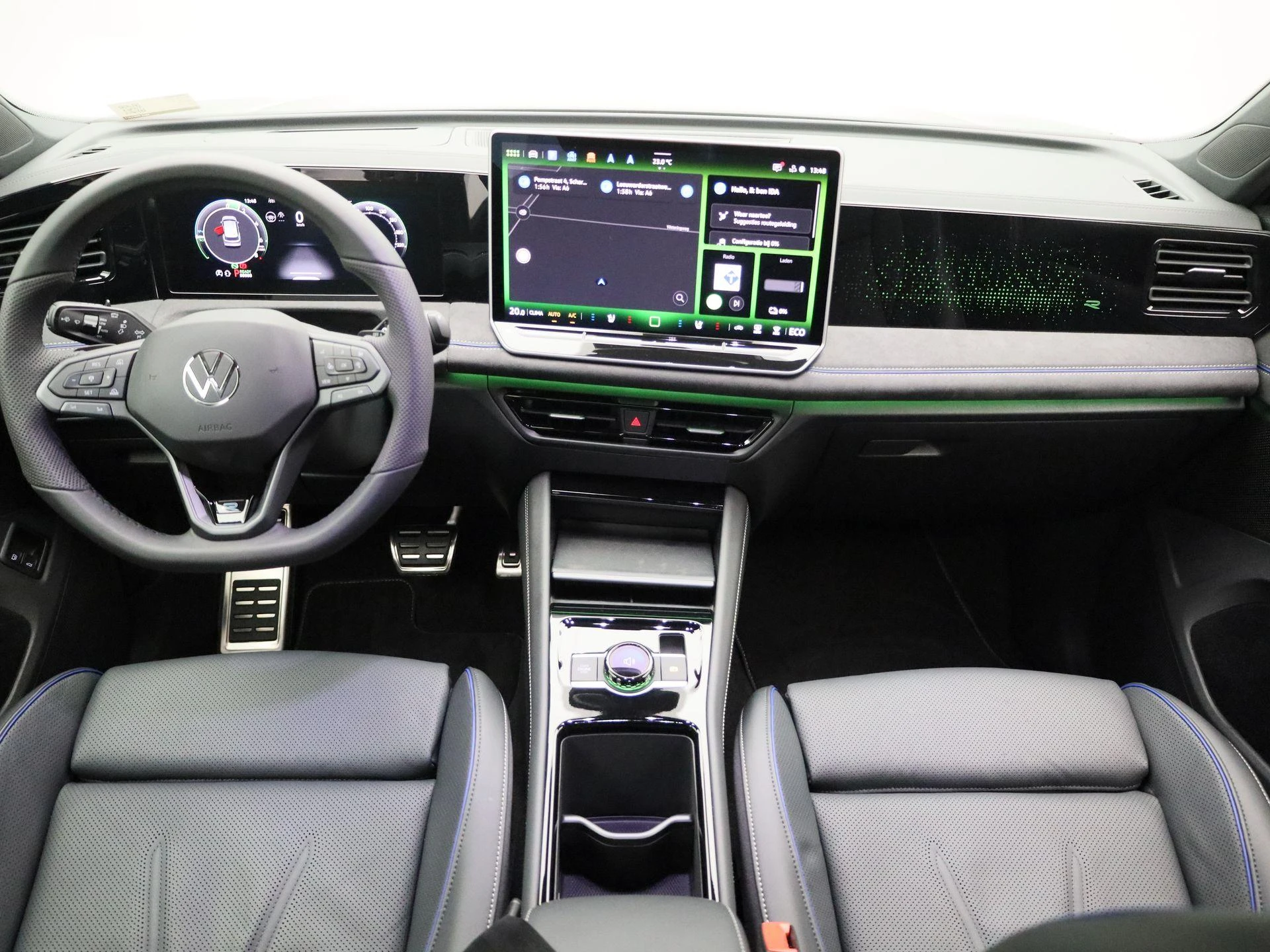 Volkswagen-Tiguan-image-7