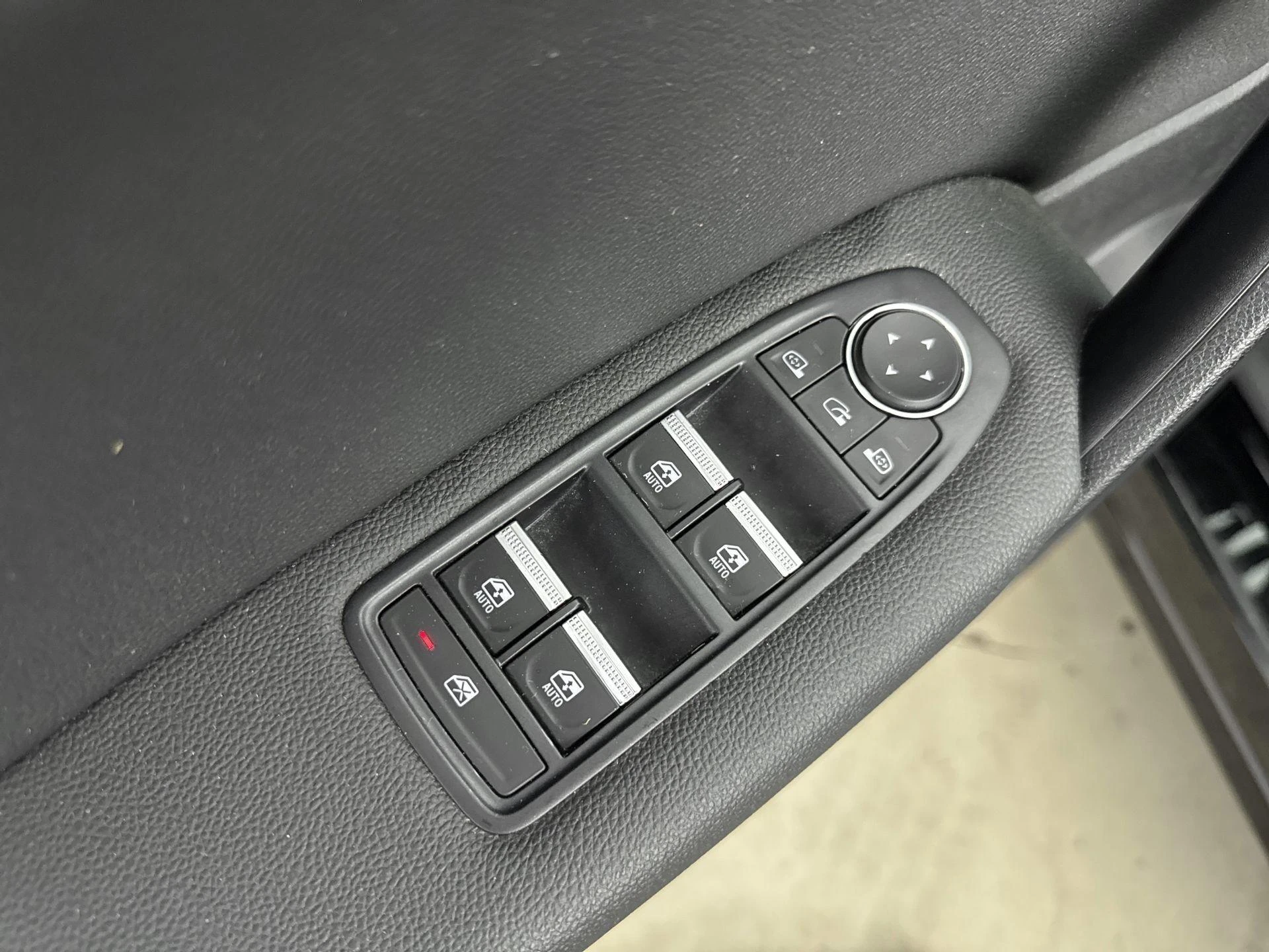 Renault-Captur-image-12
