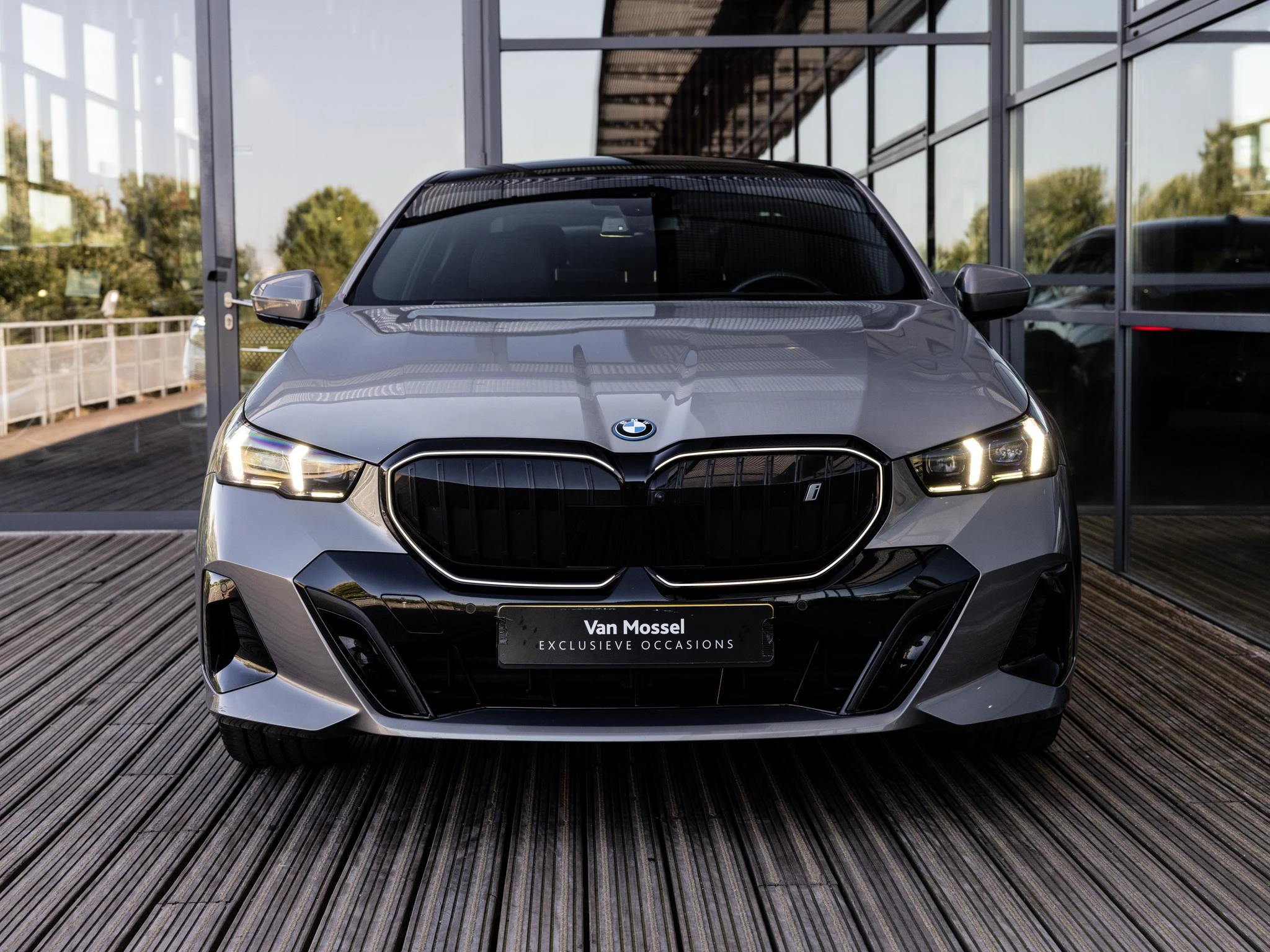 BMW-i5-image-2