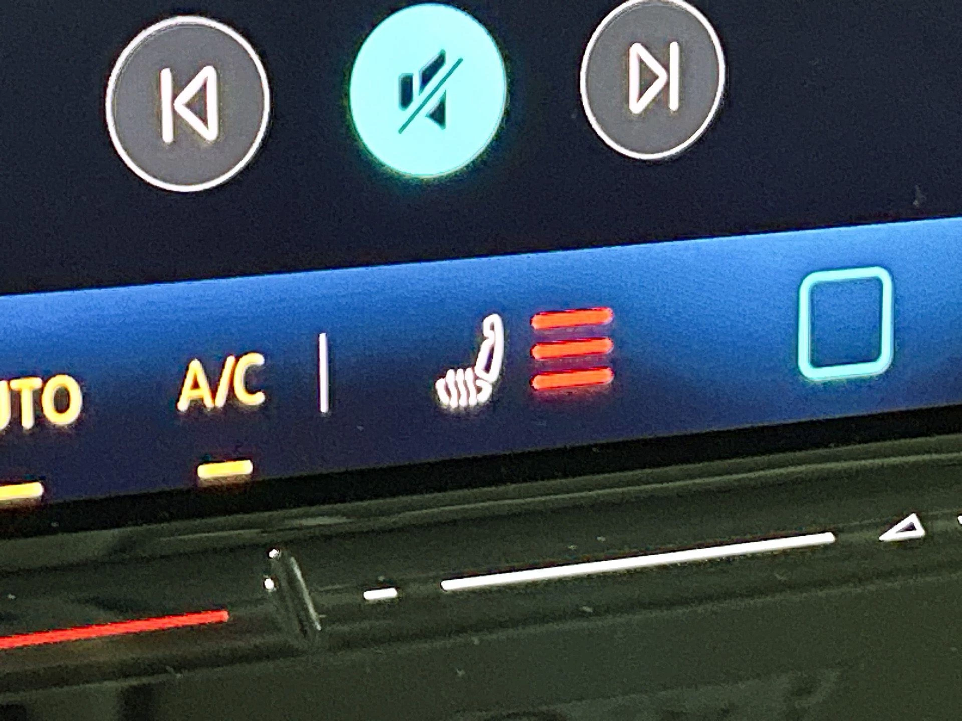 Volkswagen-ID. Buzz Cargo-image-17