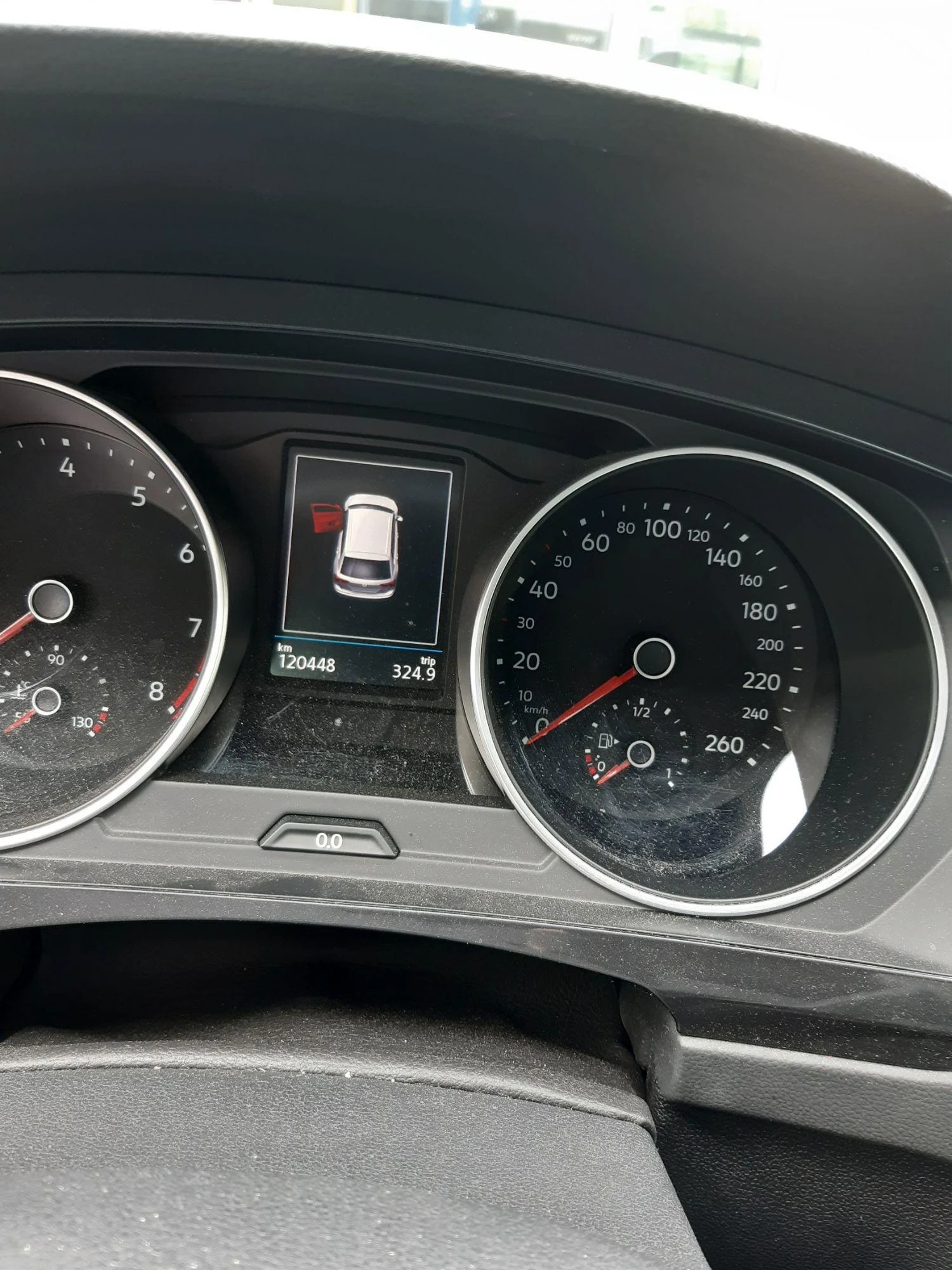 Volkswagen-Tiguan-image-5