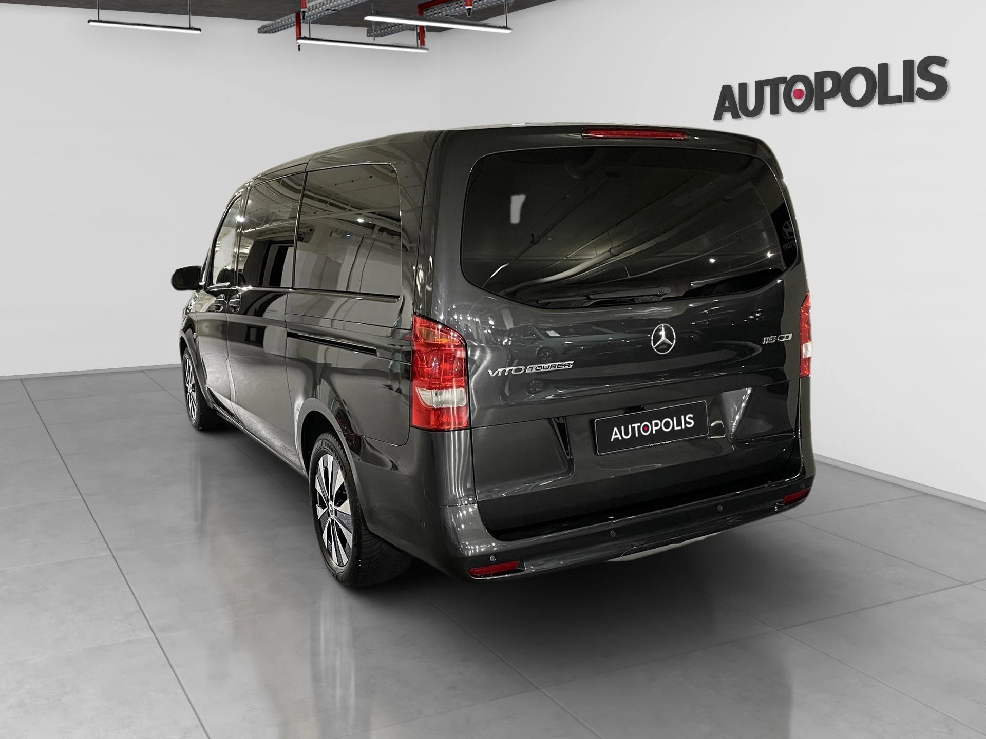 Mercedes-Benz-Vito-image-21