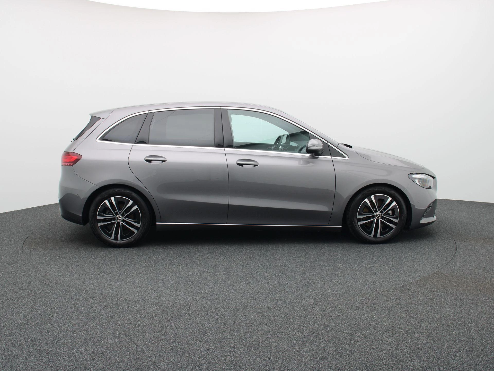 Mercedes-Benz B-Klasse 180 Business Line + CARPLAY + TREKHAAK +