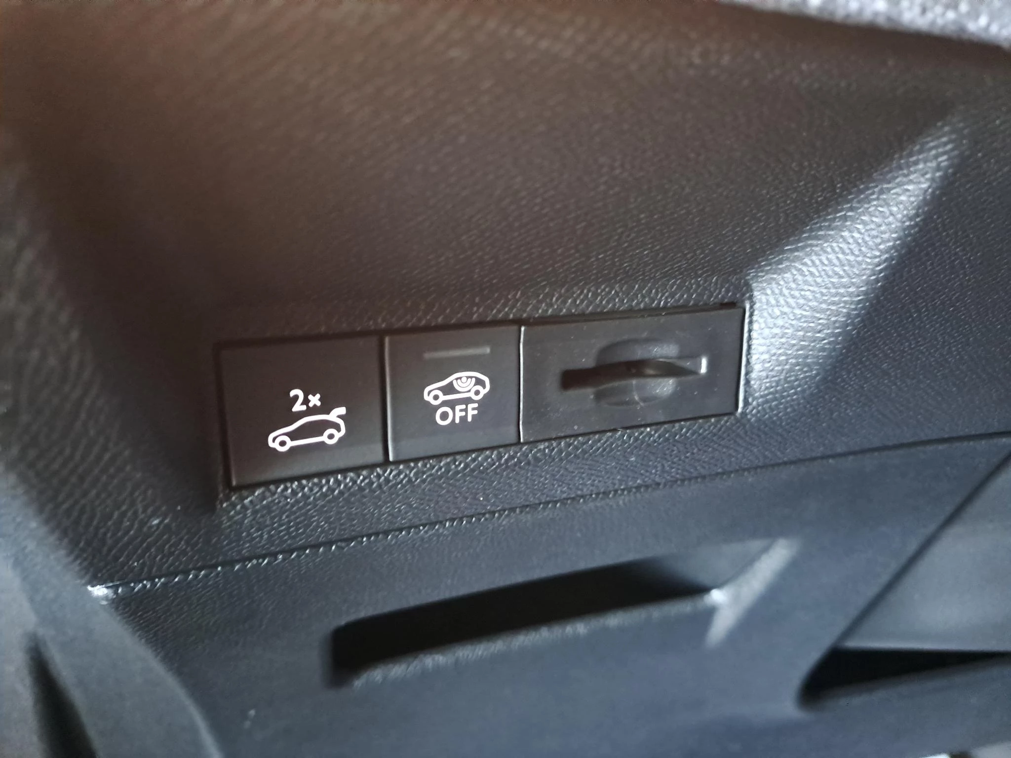 Peugeot-3008-image-20