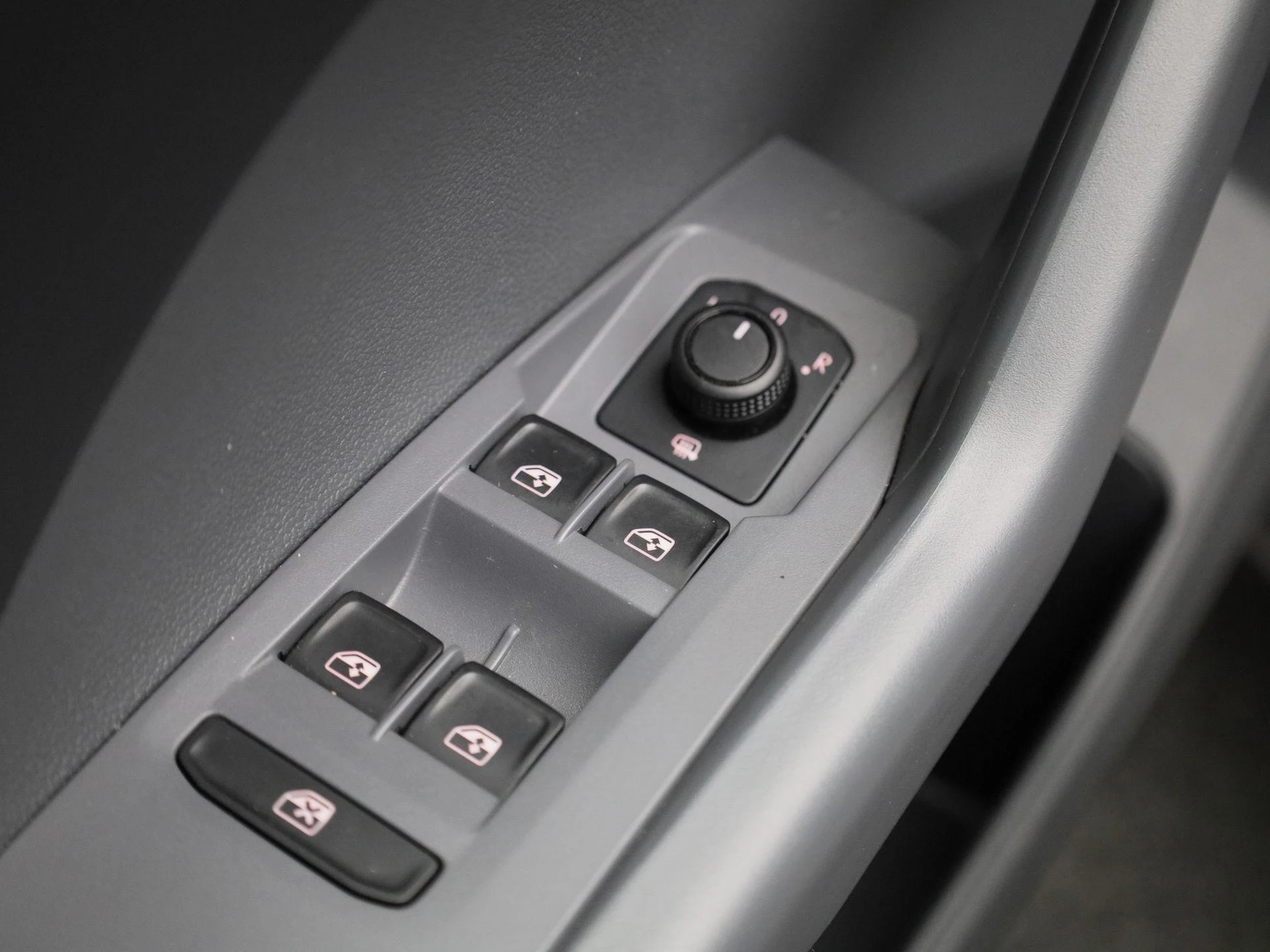 Volkswagen-T-Cross-image-28