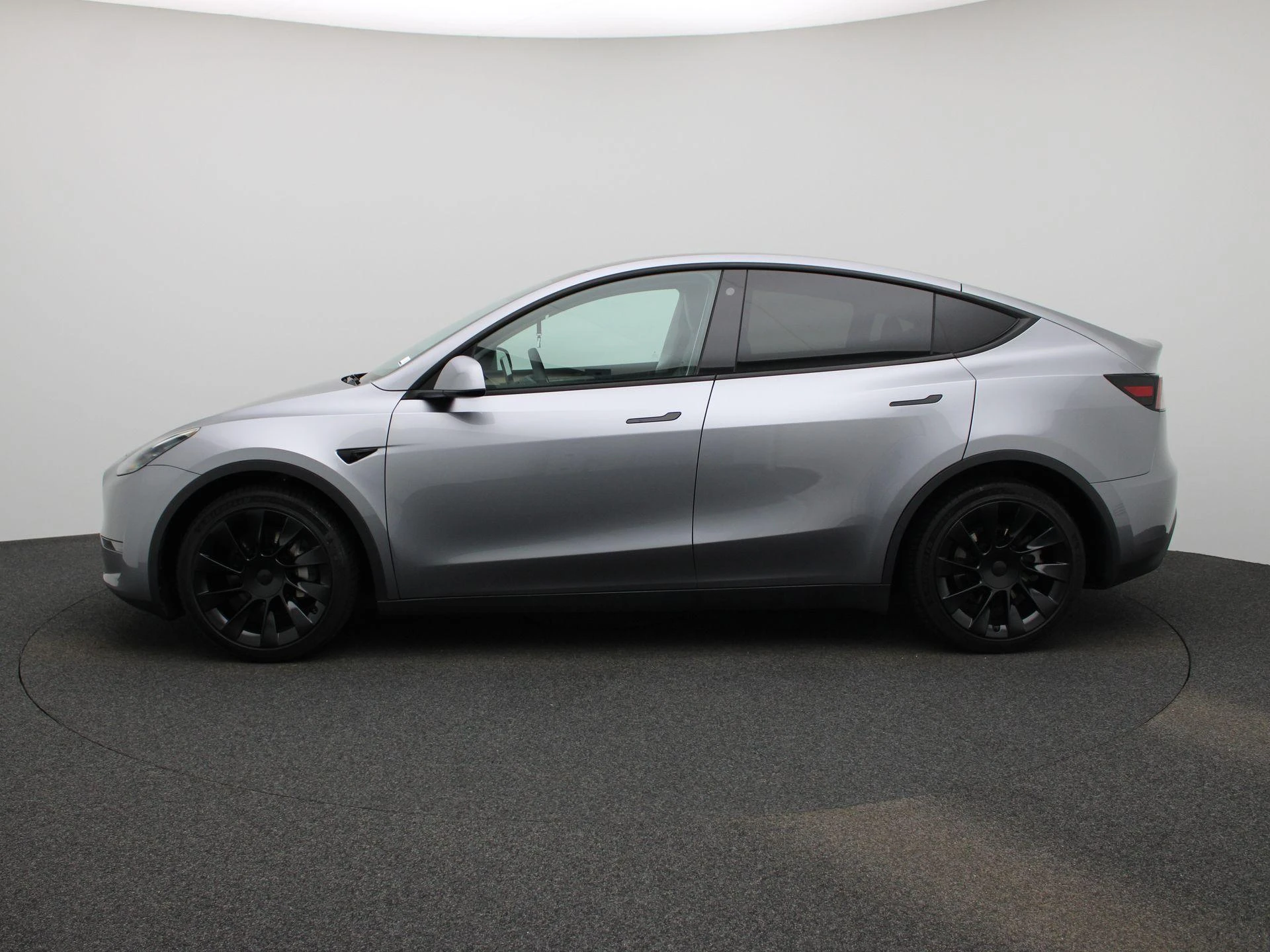 Tesla-Model Y-image-3
