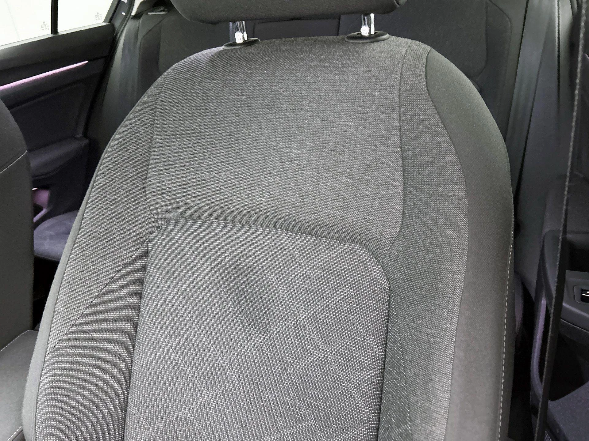 Volkswagen-Golf-image-21